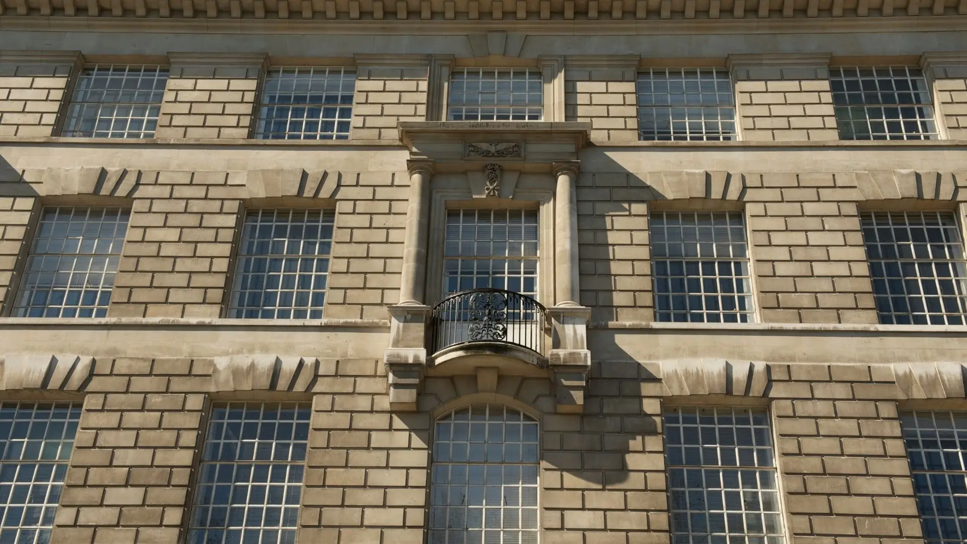 Serviços secretos britânicos alertam para agente chinesa no Parlamento