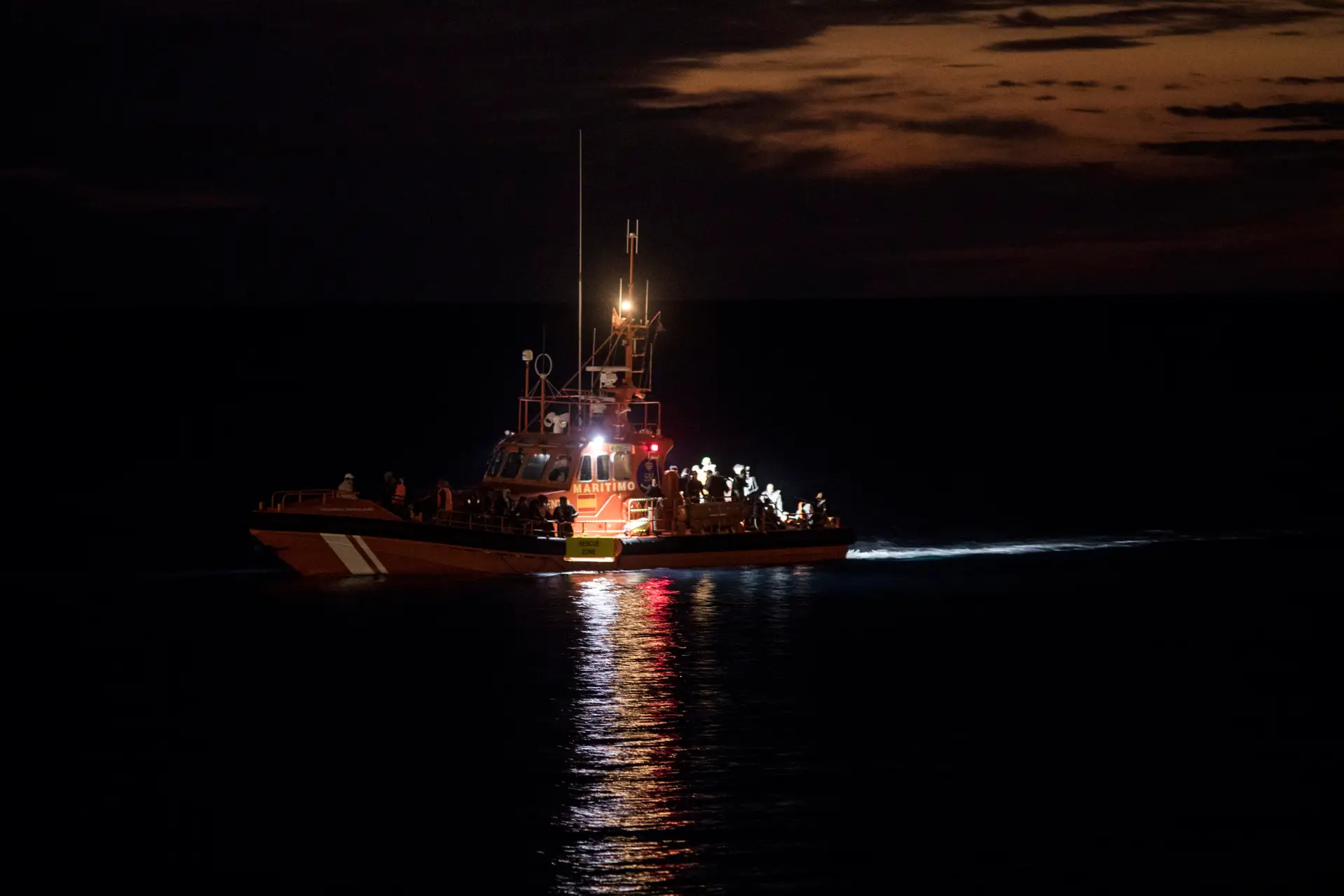 Resgatados 35 migrantes a sul da Grande Canária