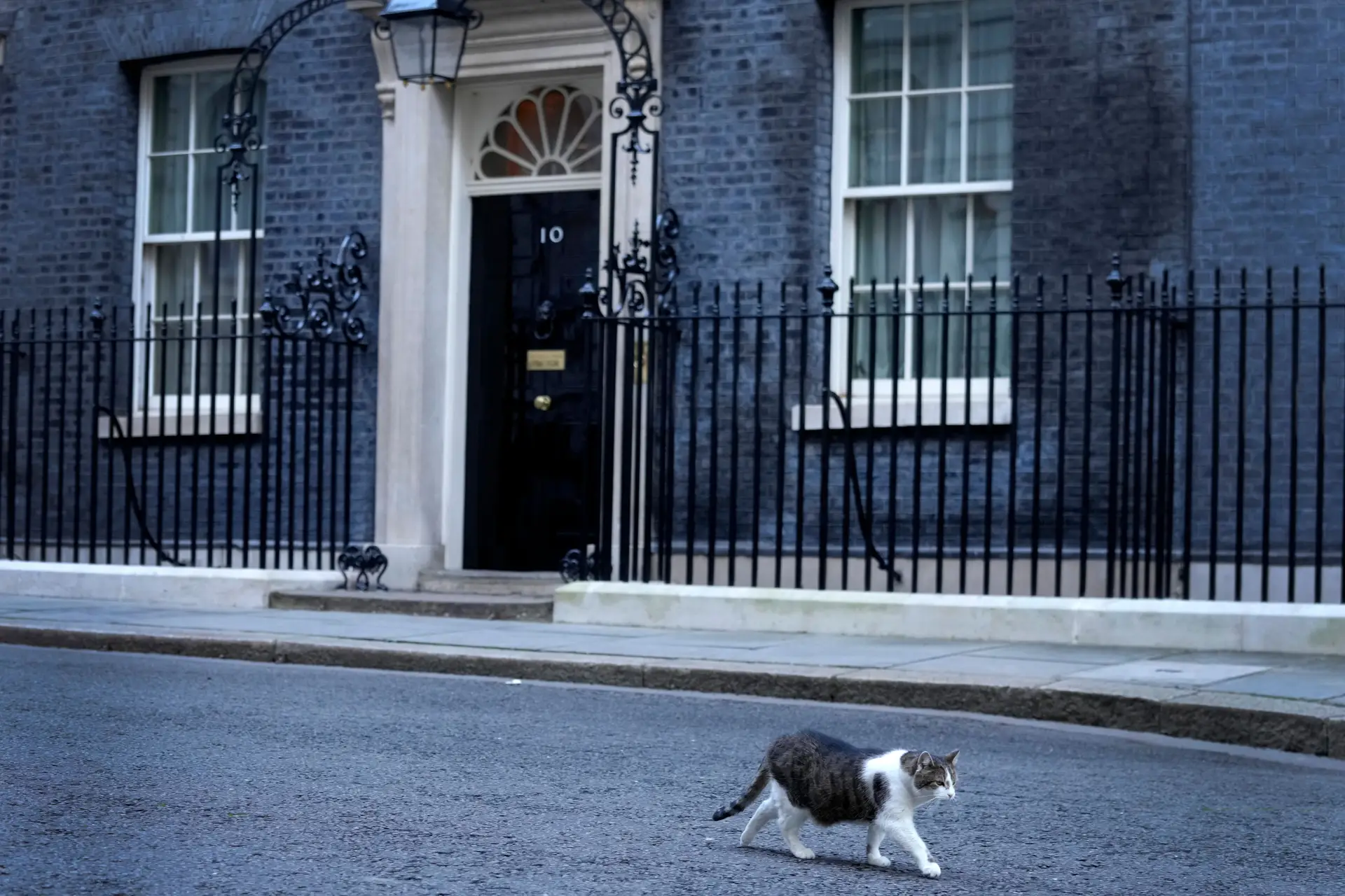 Duas festas em Downing Street na véspera do funeral do príncipe Filipe