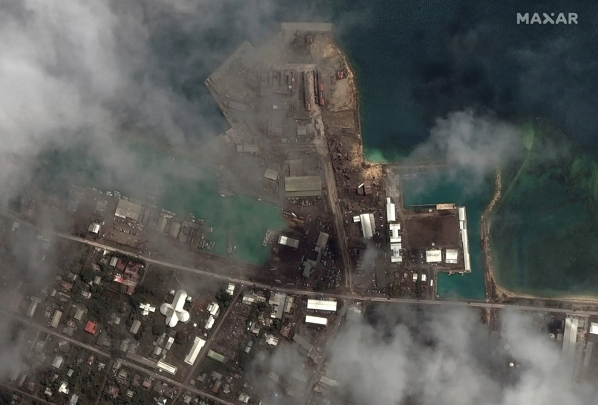 Tonga: novas imagens revelam dimensão da tragédia - SIC Notícias