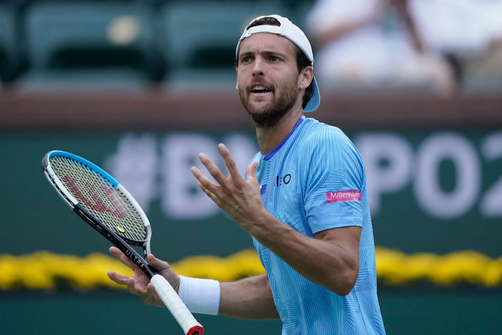 Open da Austrália: João Sousa afastado após perder com Jannik Sinner