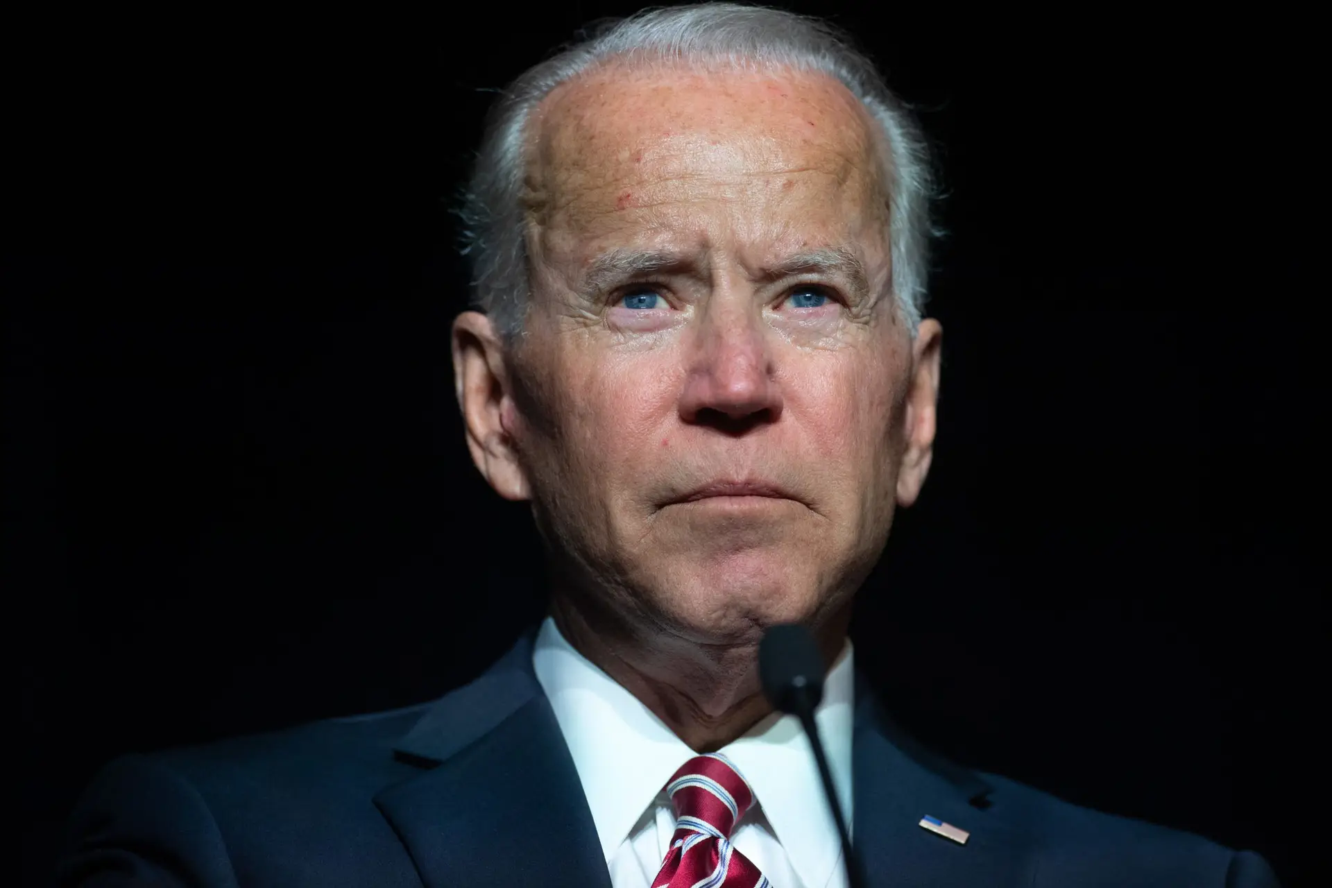 EUA: Baixa popularidade de Biden deixa em perigo controlo democrata no Congresso