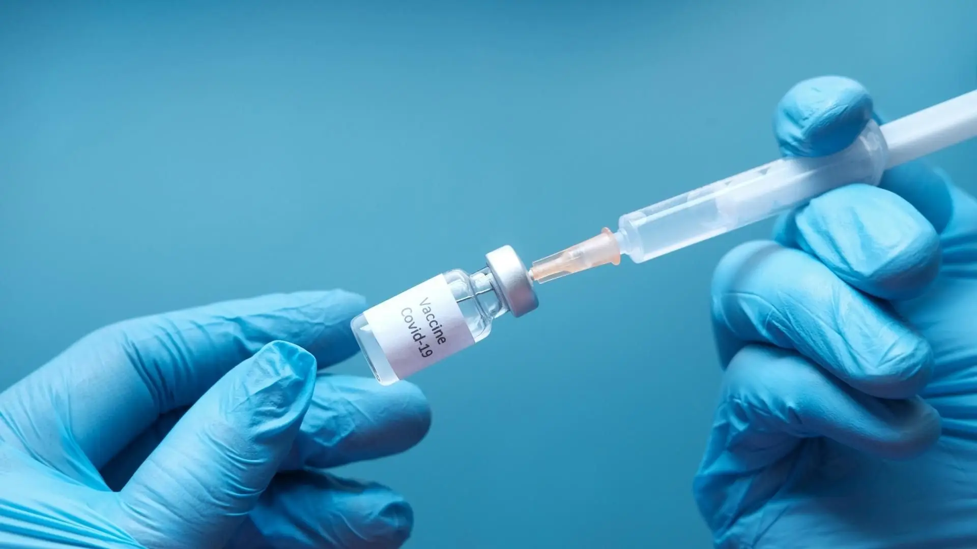 Covid-19: IPO do Porto estuda resposta imunológica de doentes à dose de reforço