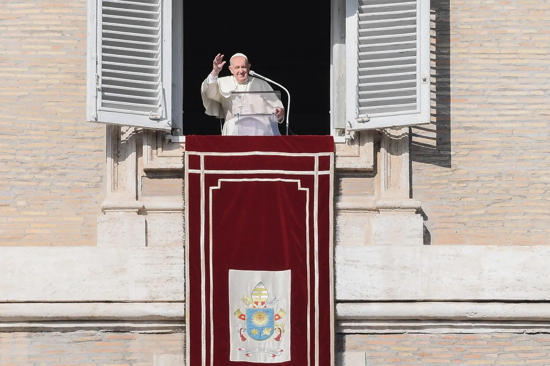 Papa Francisco preocupado com escalada de tensão entre Ucrânia e Rússia