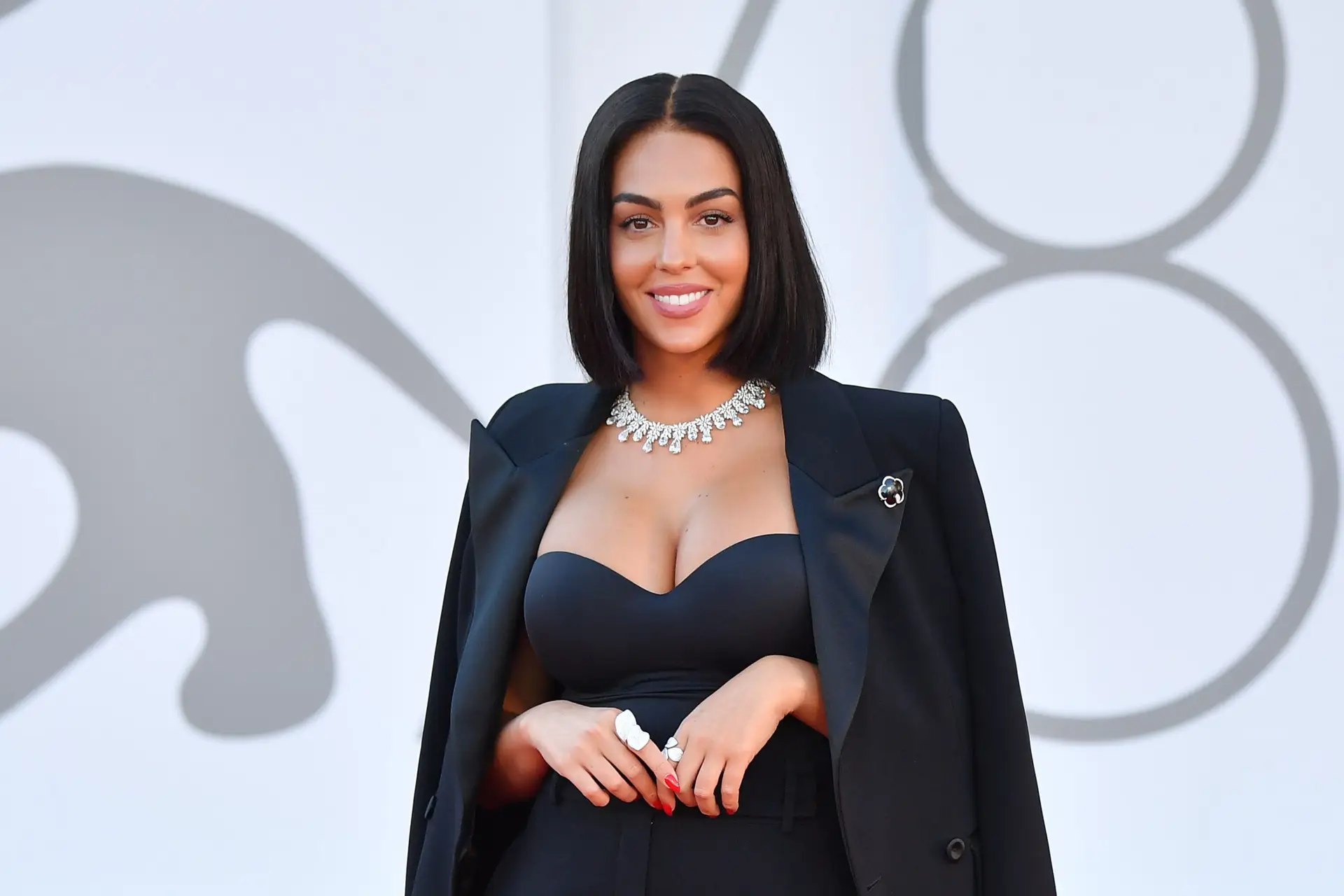 “Eu, Georgina”: nova série estreia esta quinta-feira