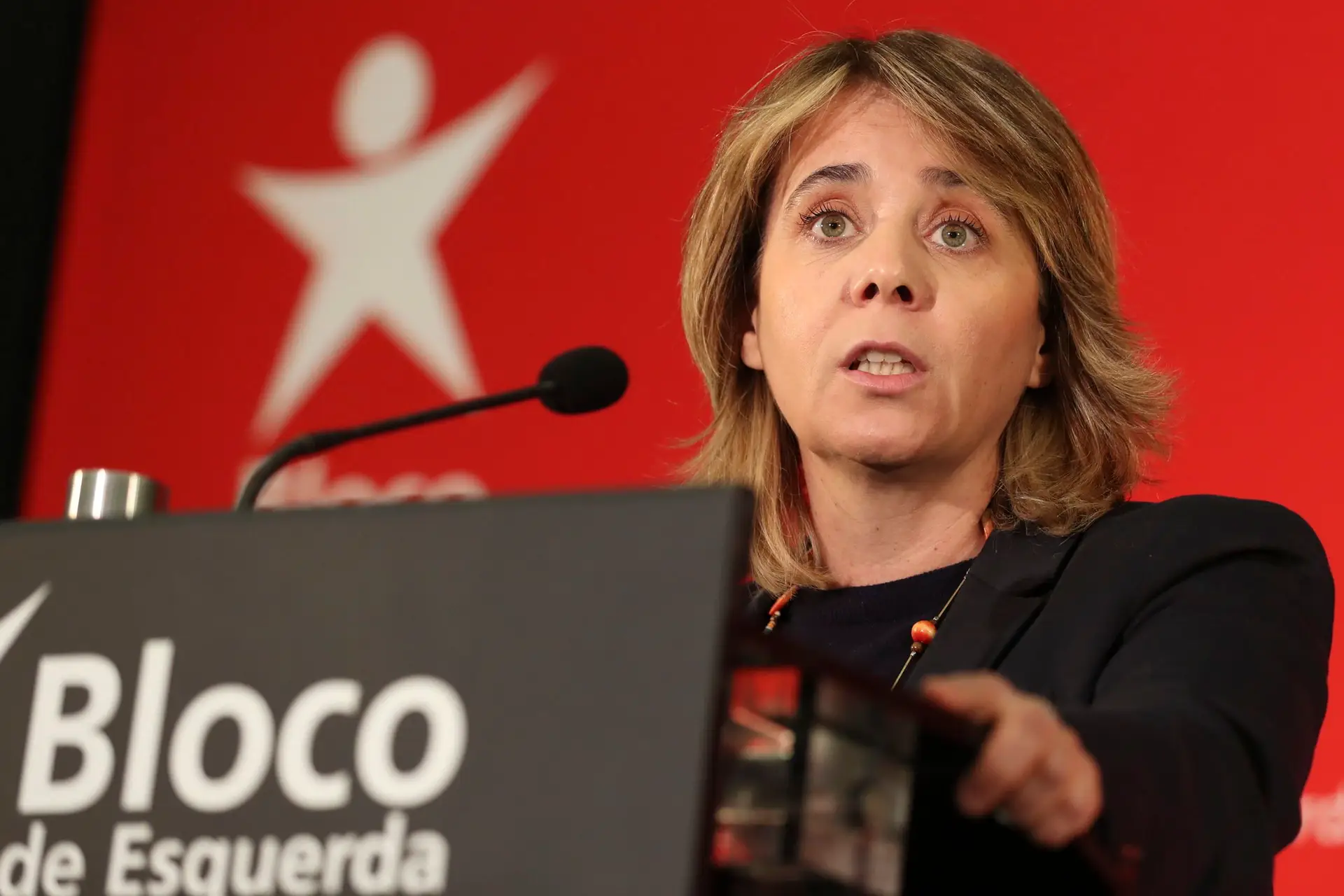 Catarina Martins diz que resultado do BE é uma “derrota”