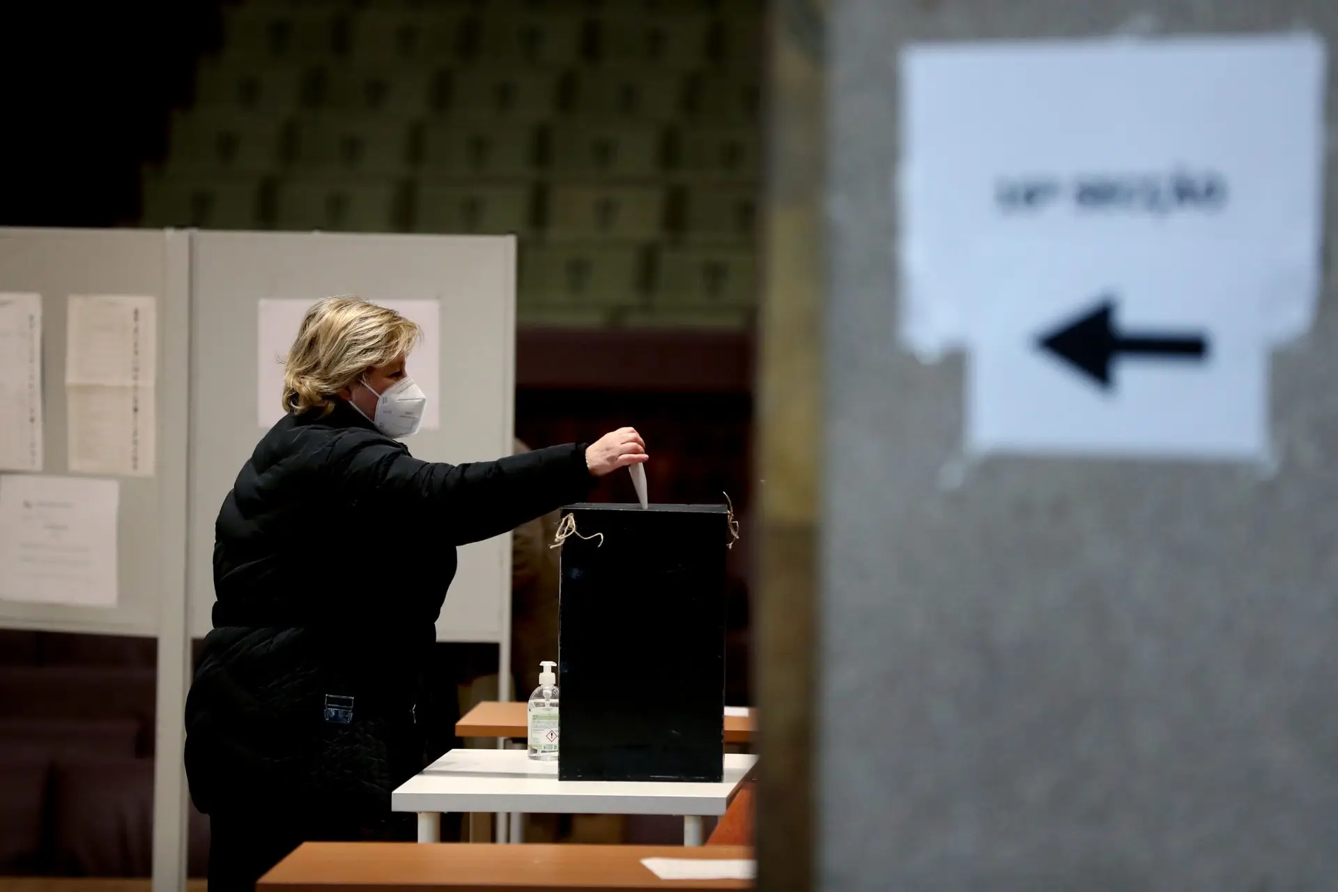 Legislativas: abstenção entre 45% e 49%, abaixo do nível recorde de 2019