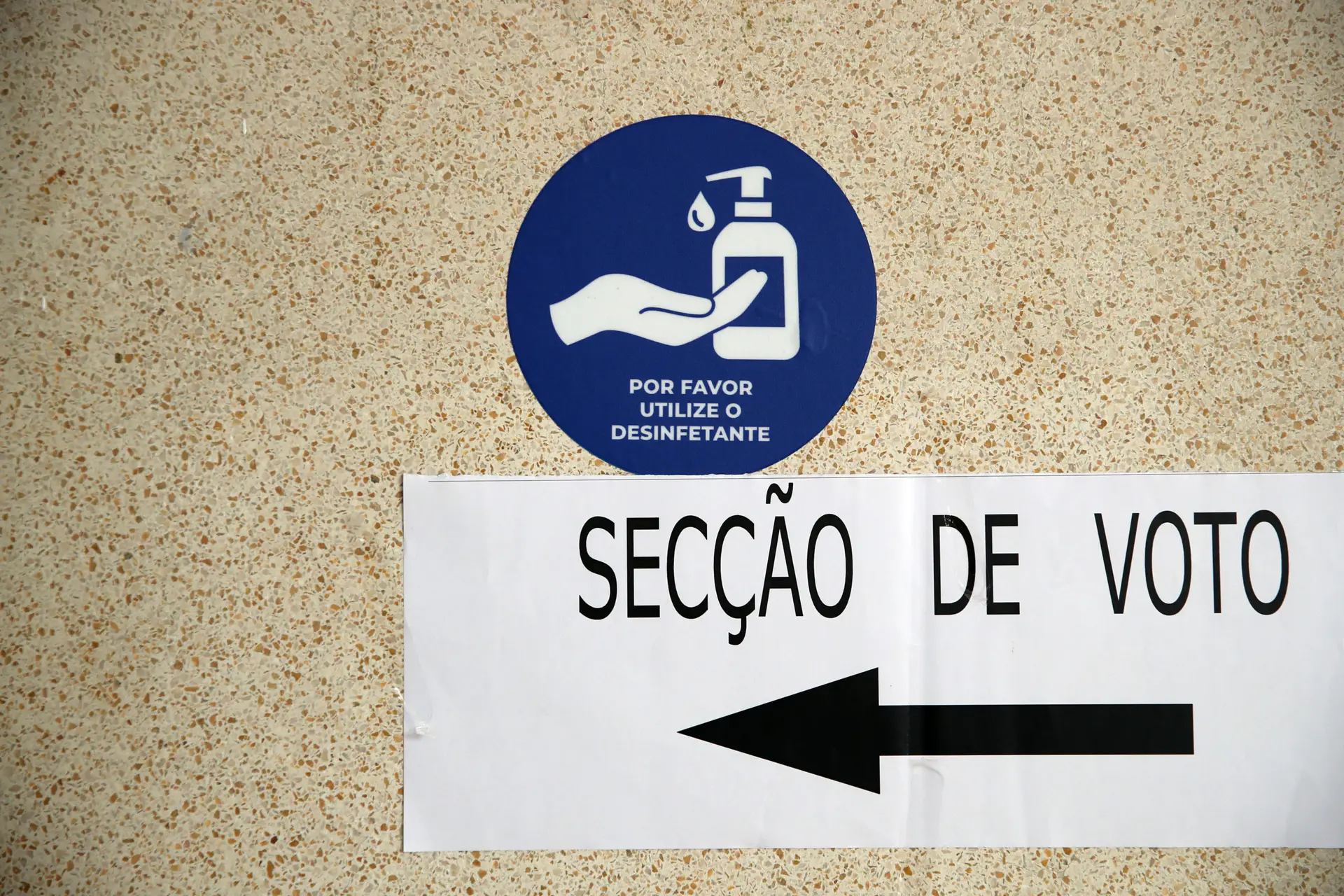 Legislativas: afluência às urnas foi de 23,2% até às 12:00