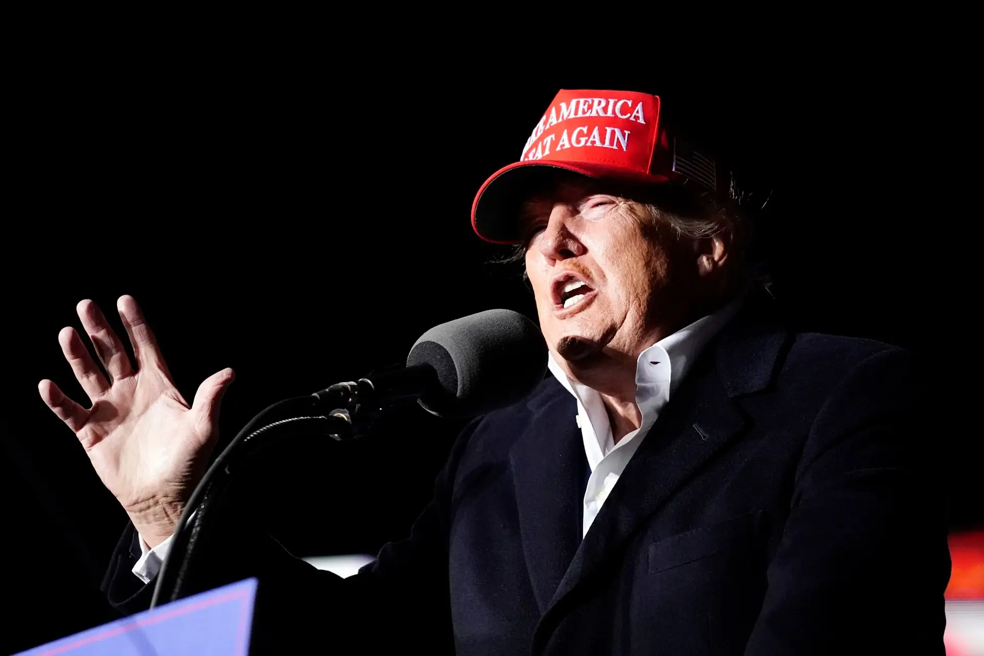 Trump admite perdoar insurgentes do ataque ao Capitólio caso volte a ser Presidente dos EUA