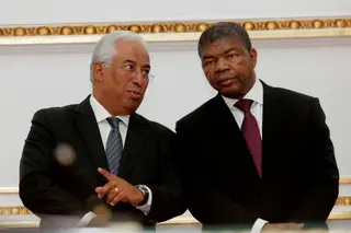 Costa visita Angola para cimentar relações políticas com João Lourenço