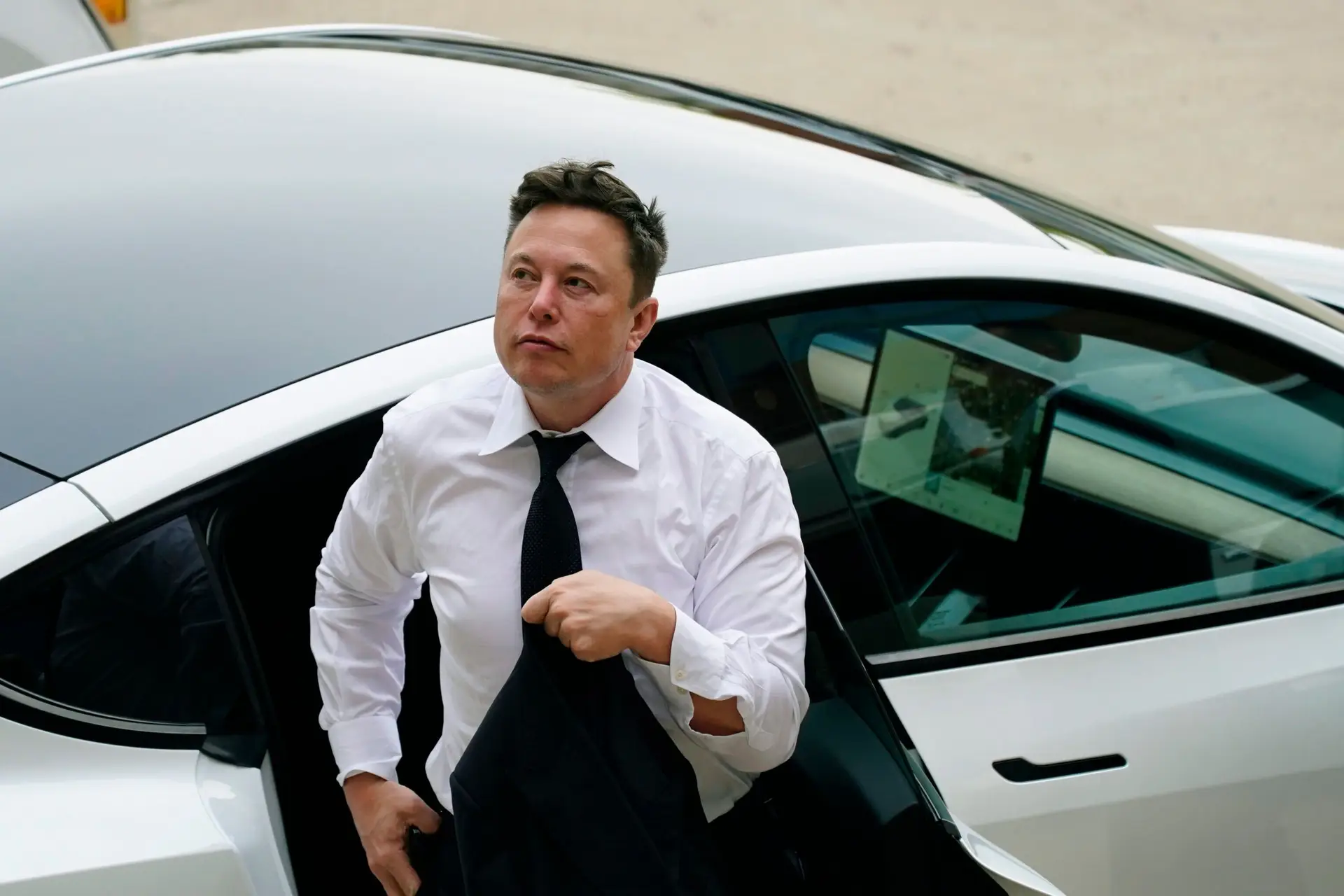 Jovem rejeita dinheiro de Elon Musk para parar de seguir o avião do milionário no Twitter