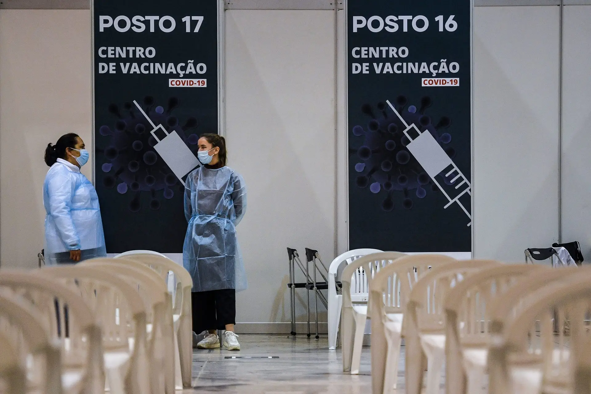 Covid-19: quase cinco milhões de doses de reforço administradas em Portugal