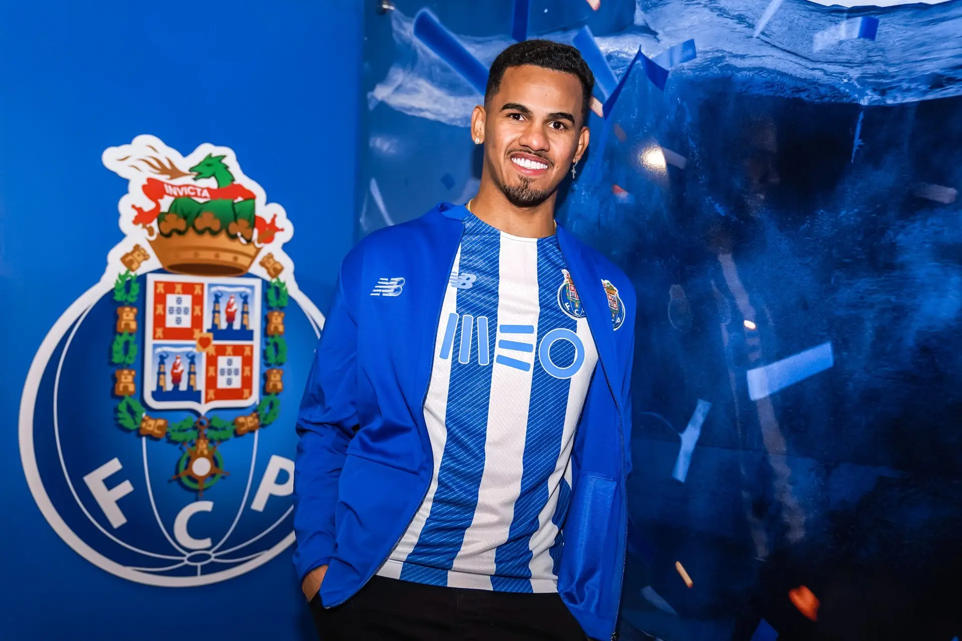 Galeno assina com o FC Porto