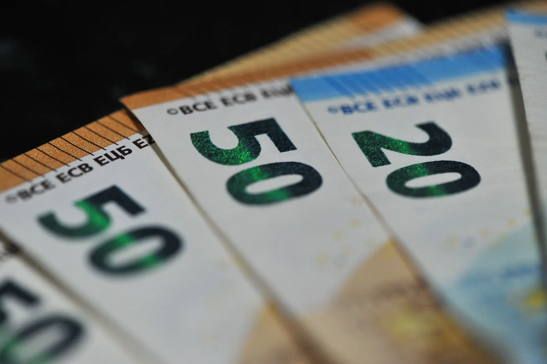 Empresas podem pedir compensação pelo aumento do salário mínimo