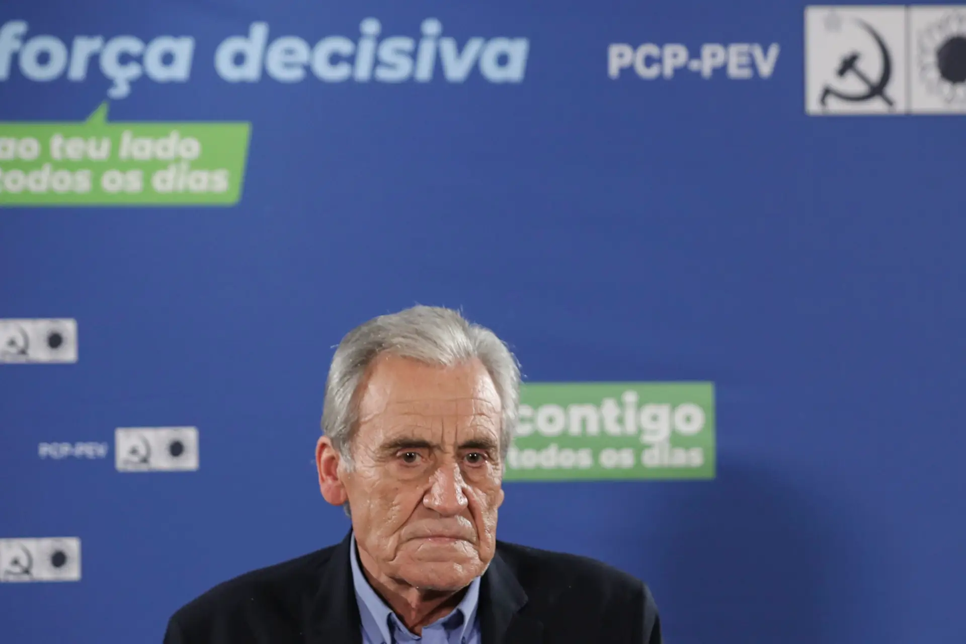 Jerónimo lamenta “insistente mentira da responsabilização do PCP” pela realização de eleições