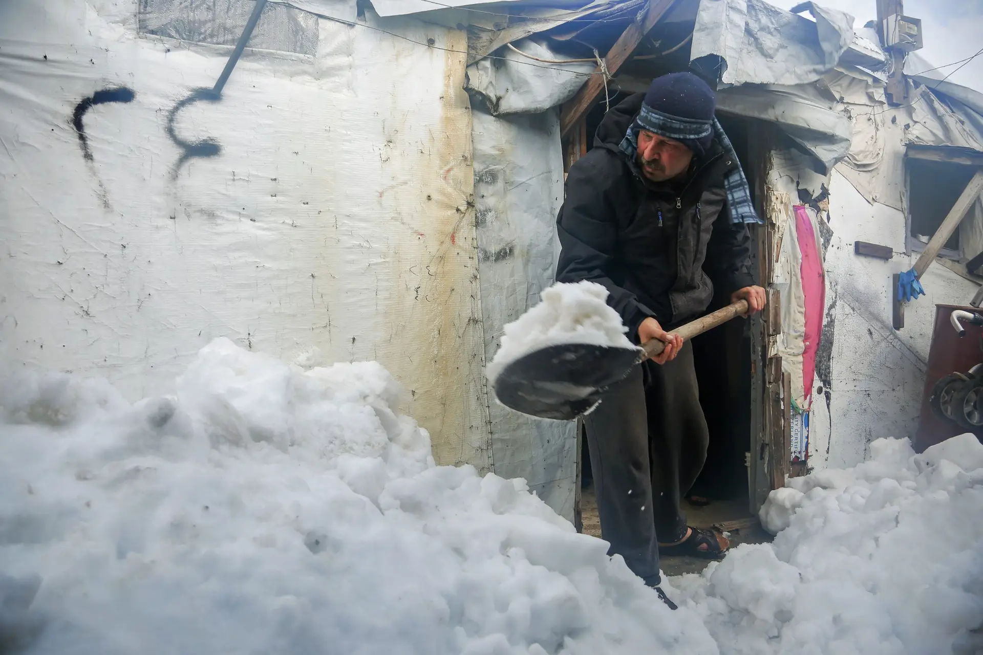 Frio agrava crise de refugiados no Líbano