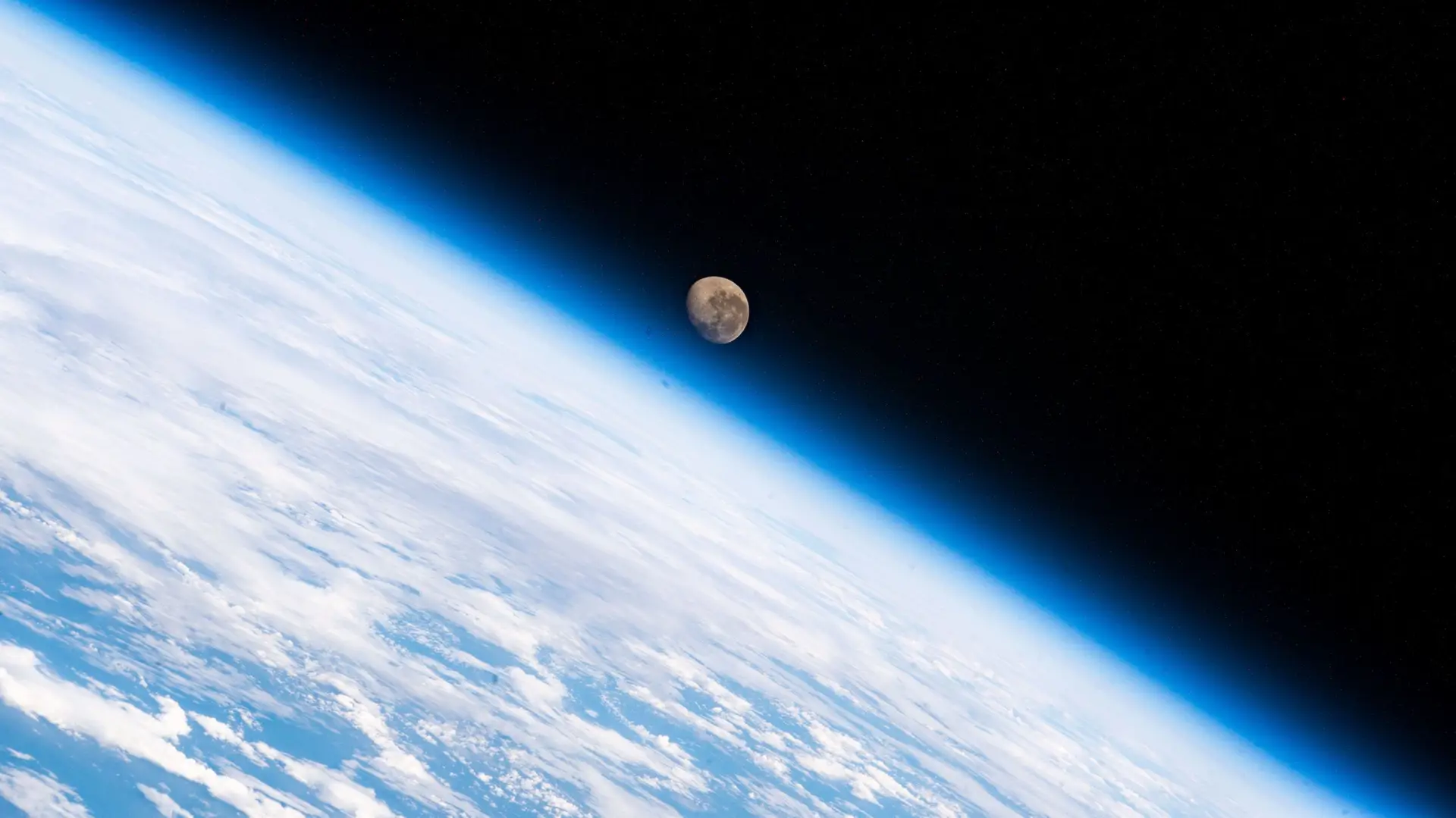 Lua esconde o segredo da vida na Terra – e talvez noutros planetas