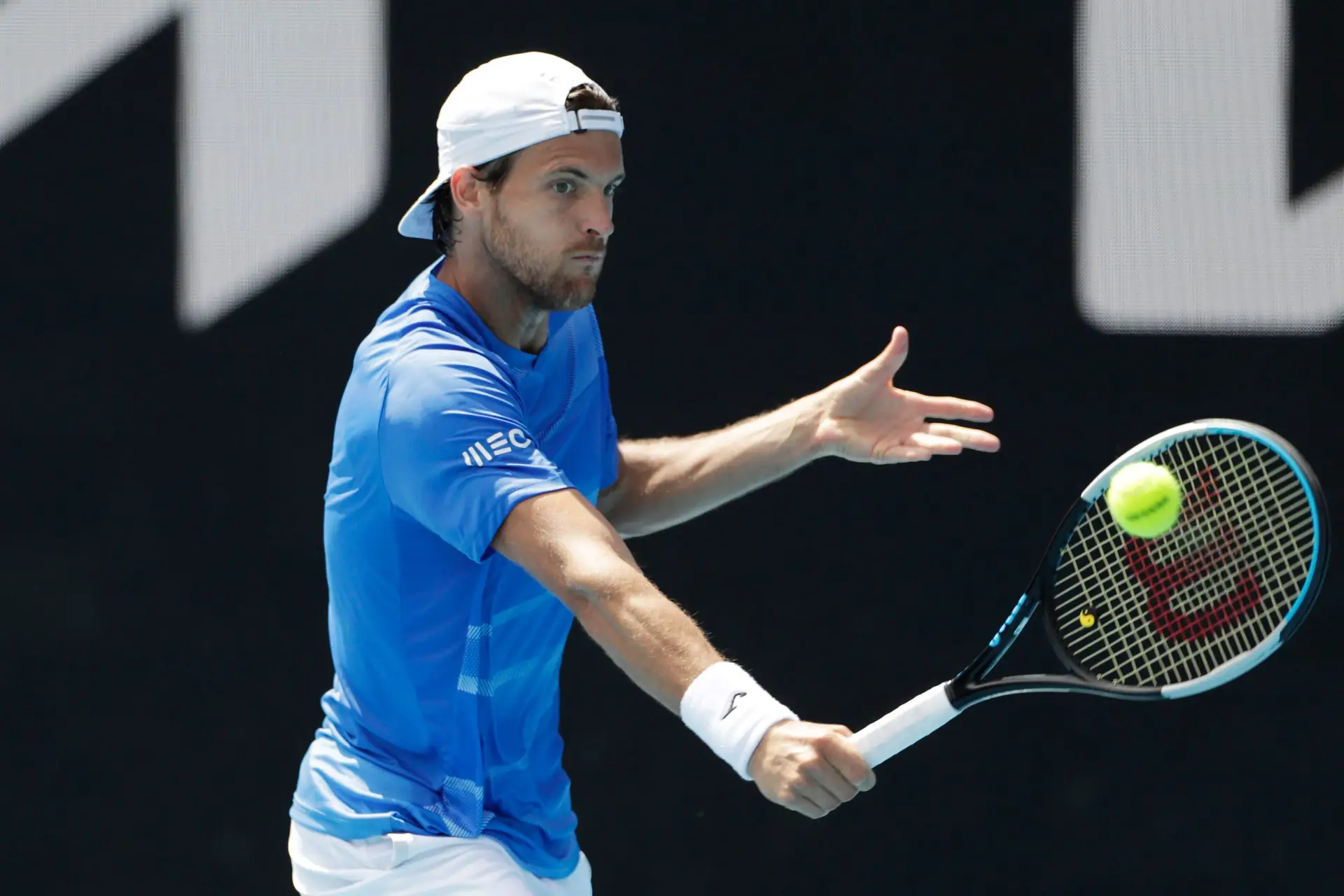 João Sousa “muito sólido” no regresso a umas meias-finais ATP