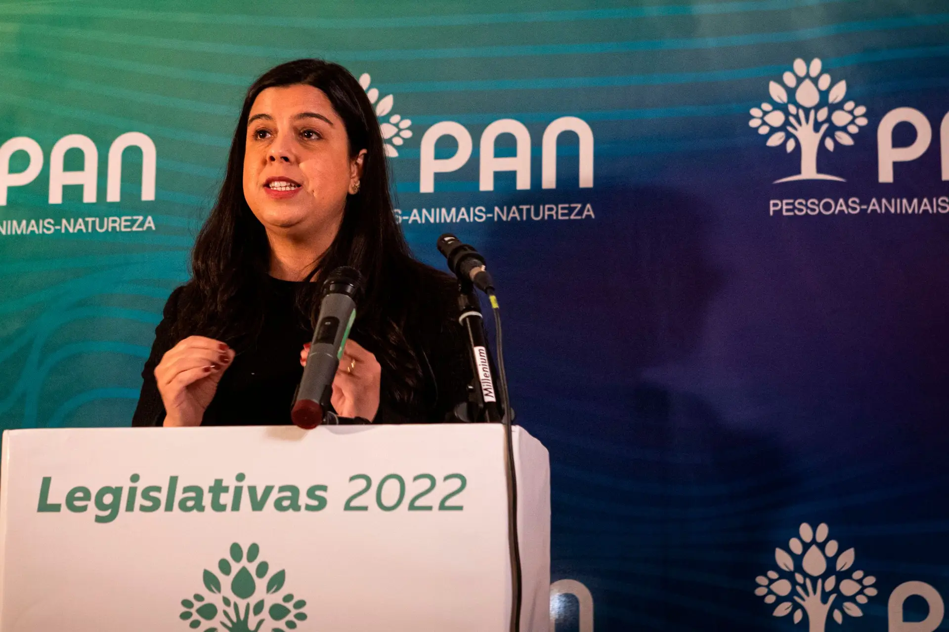 PAN vai auscultar bases e não exclui realização de congresso