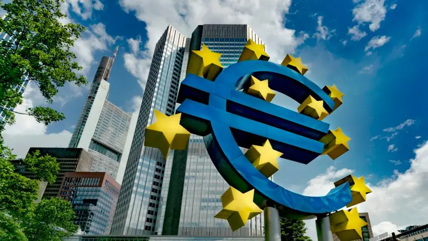 Limite de 60% do PIB para a dívida pode sufocar o crescimento, diz o diretor do Mecanismo Europeu de Estabilidade