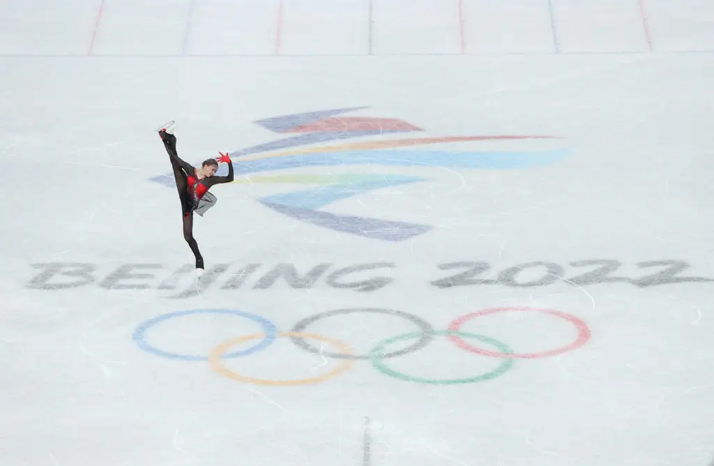 Tem 15 anos e surpreendeu o mundo nos Jogos Olímpicos de Inverno - SIC  Notícias