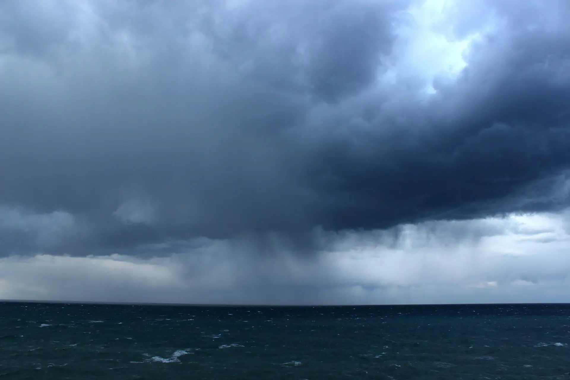 Gaia: jovem desaparecido no mar da praia do Canidelo