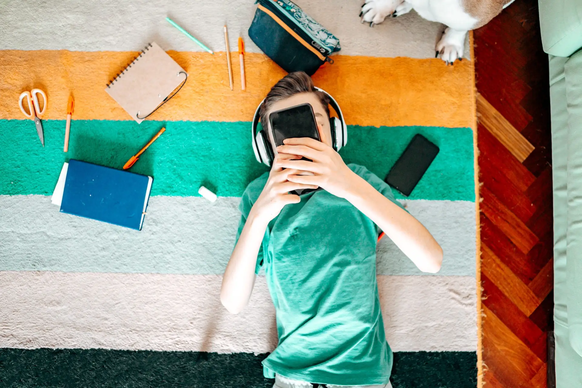 Jovens preferem estar online do que com a família ou a dormir