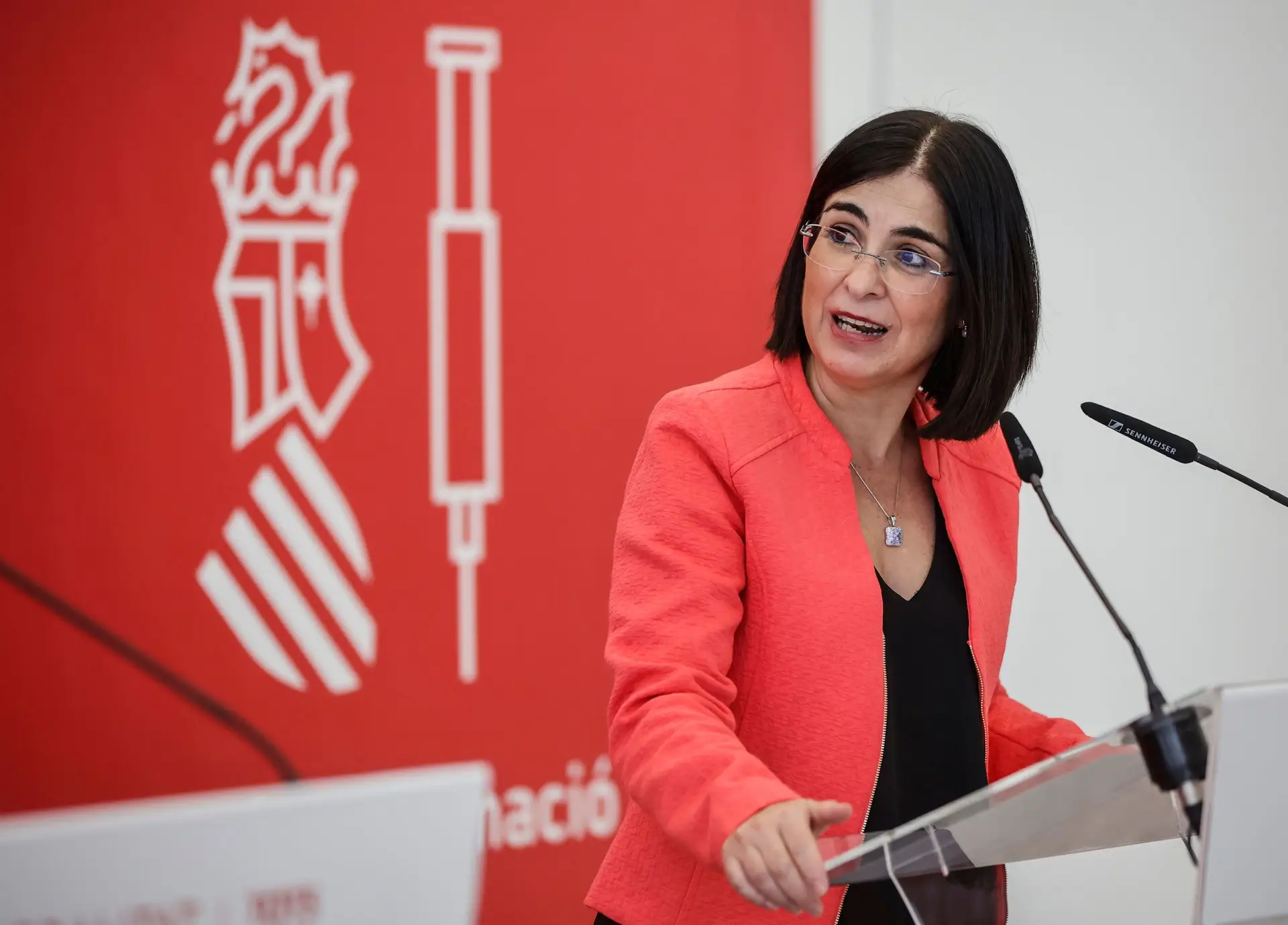 Covid-19: ministra da Saúde espanhola defende que doença deixe de ser tratada como pandemia
