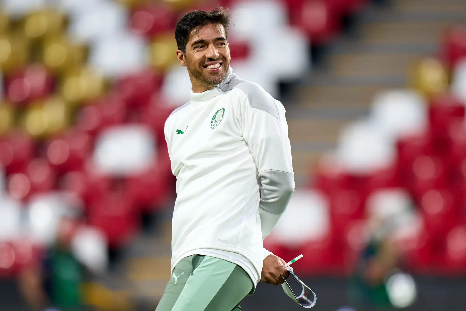 Seduzido pelos milhões árabes, Abel Ferreira poderá tornar-se no treinador mais bem pago do mundo