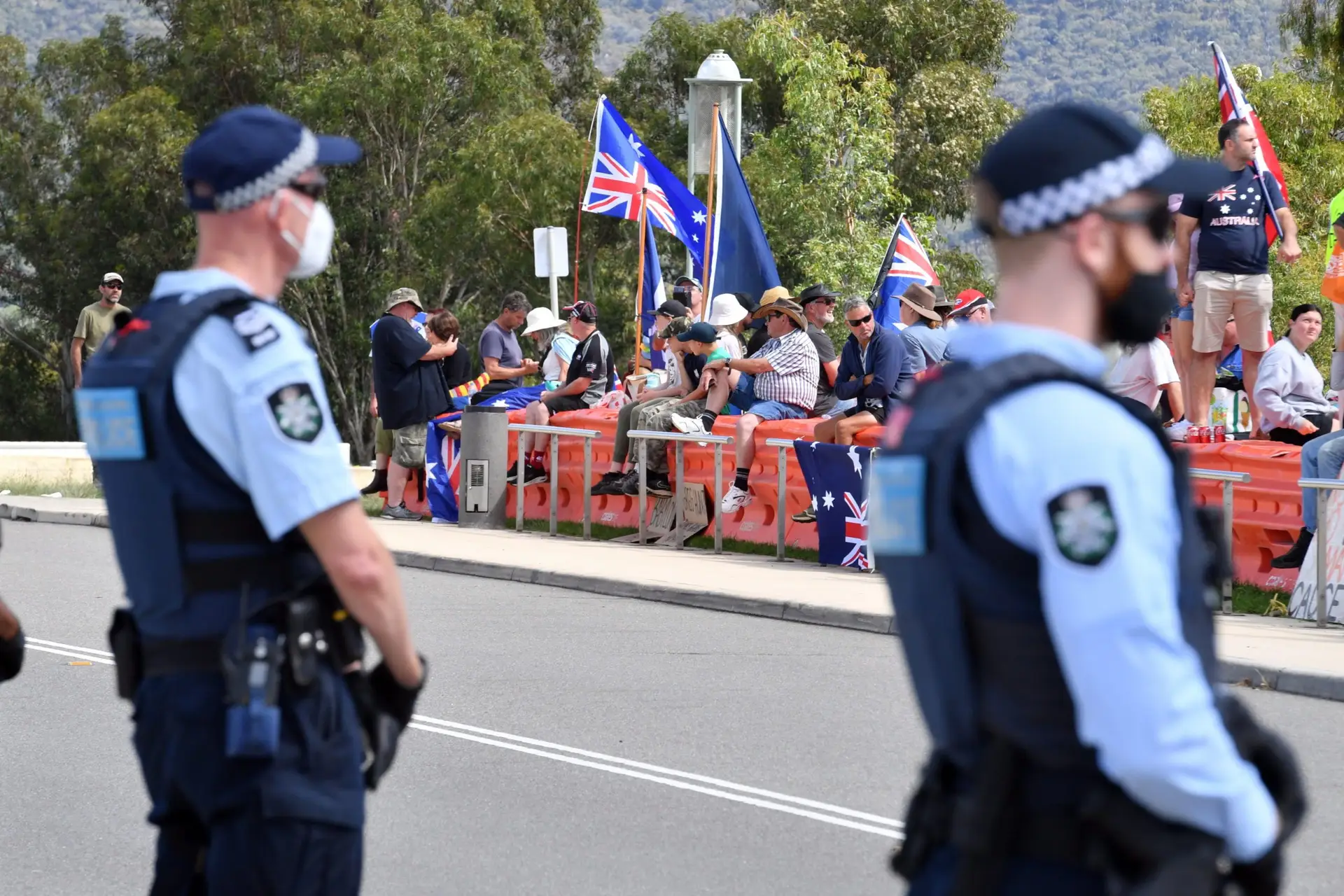 Covid-19: três detidos em manifestação anti-vacinas obrigatórias na Austrália