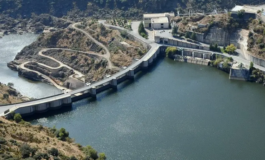 Produção hidroelétrica atinge valor acima da média em novembro