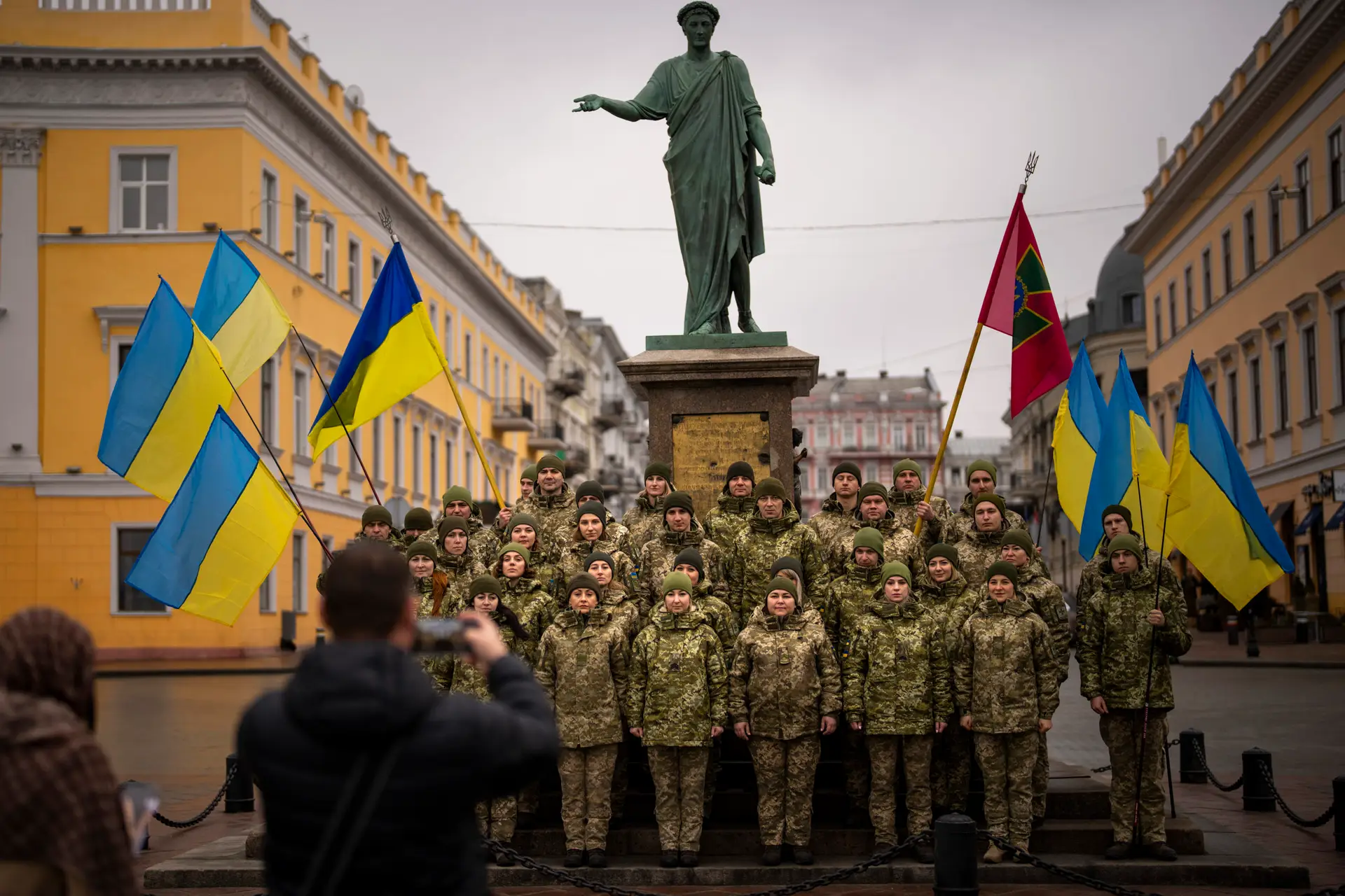 Tensão entre a Rússia e a Ucrânia: Kiev não está convencida da retirada russa