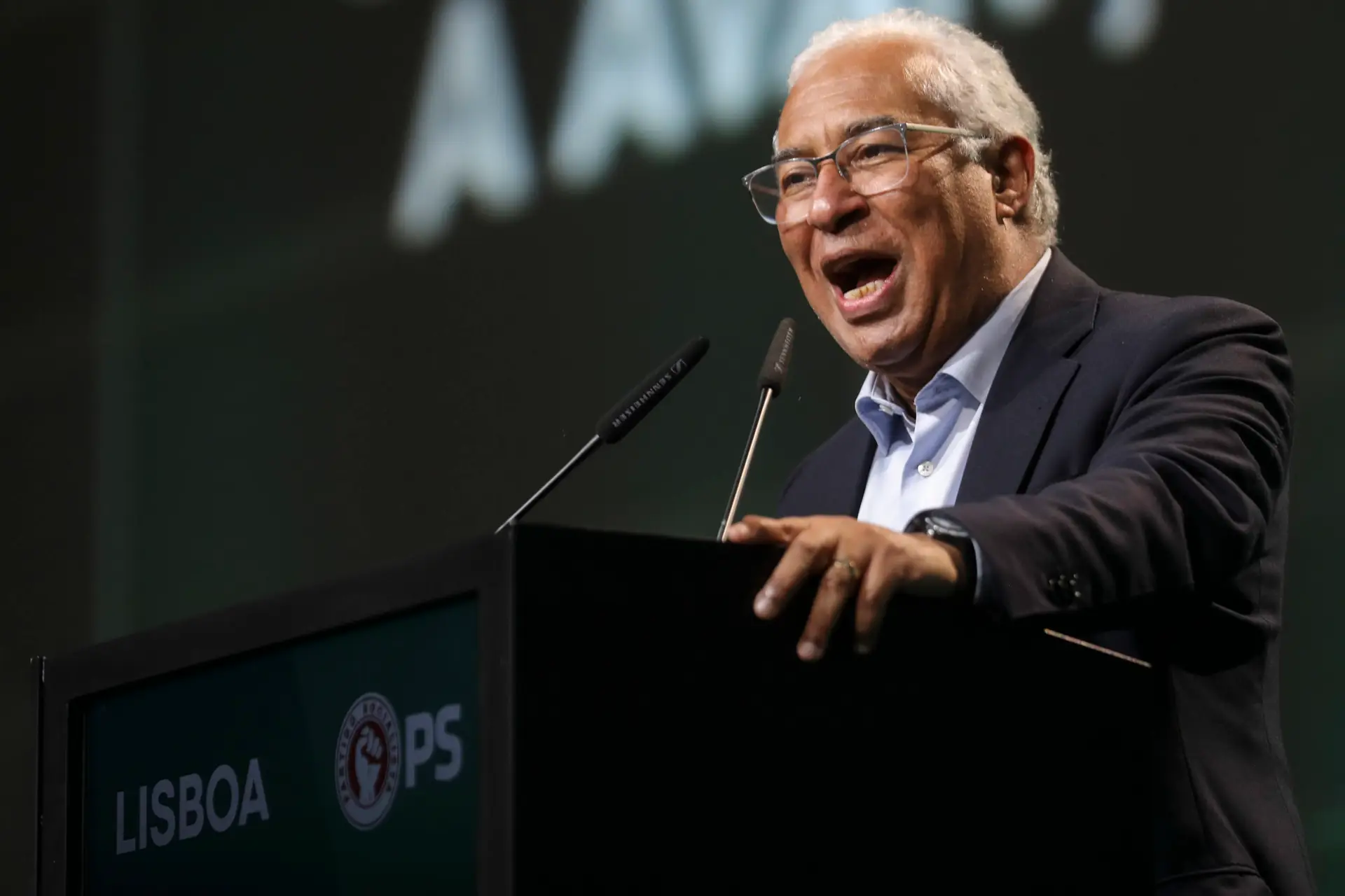 Ativista que interrompeu discurso de Costa em 2019 promete novos protestos 