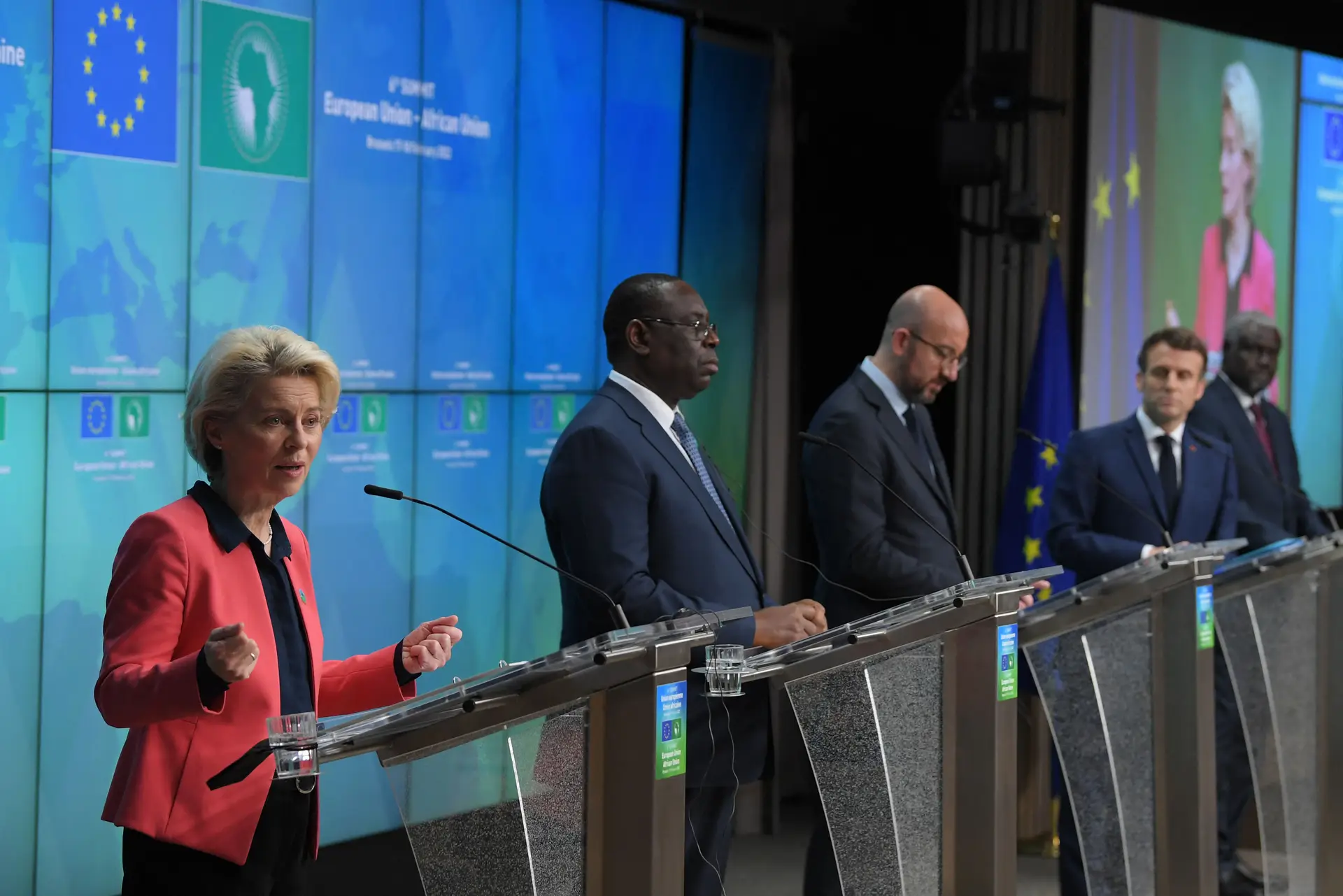 Europa promete 450 milhões de vacinas e ajuda financeira para acelerar vacinação em África