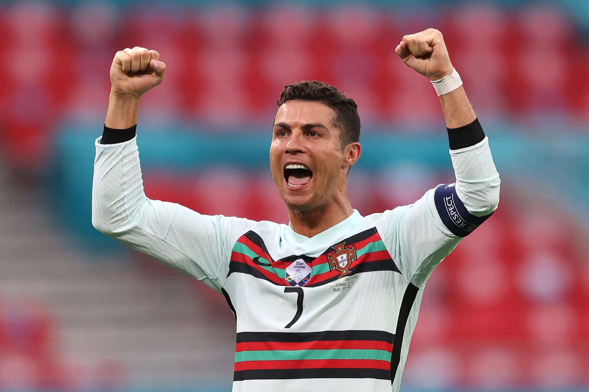 CR400 milhões: Ronaldo é a pessoa mais seguida do mundo no Instagram