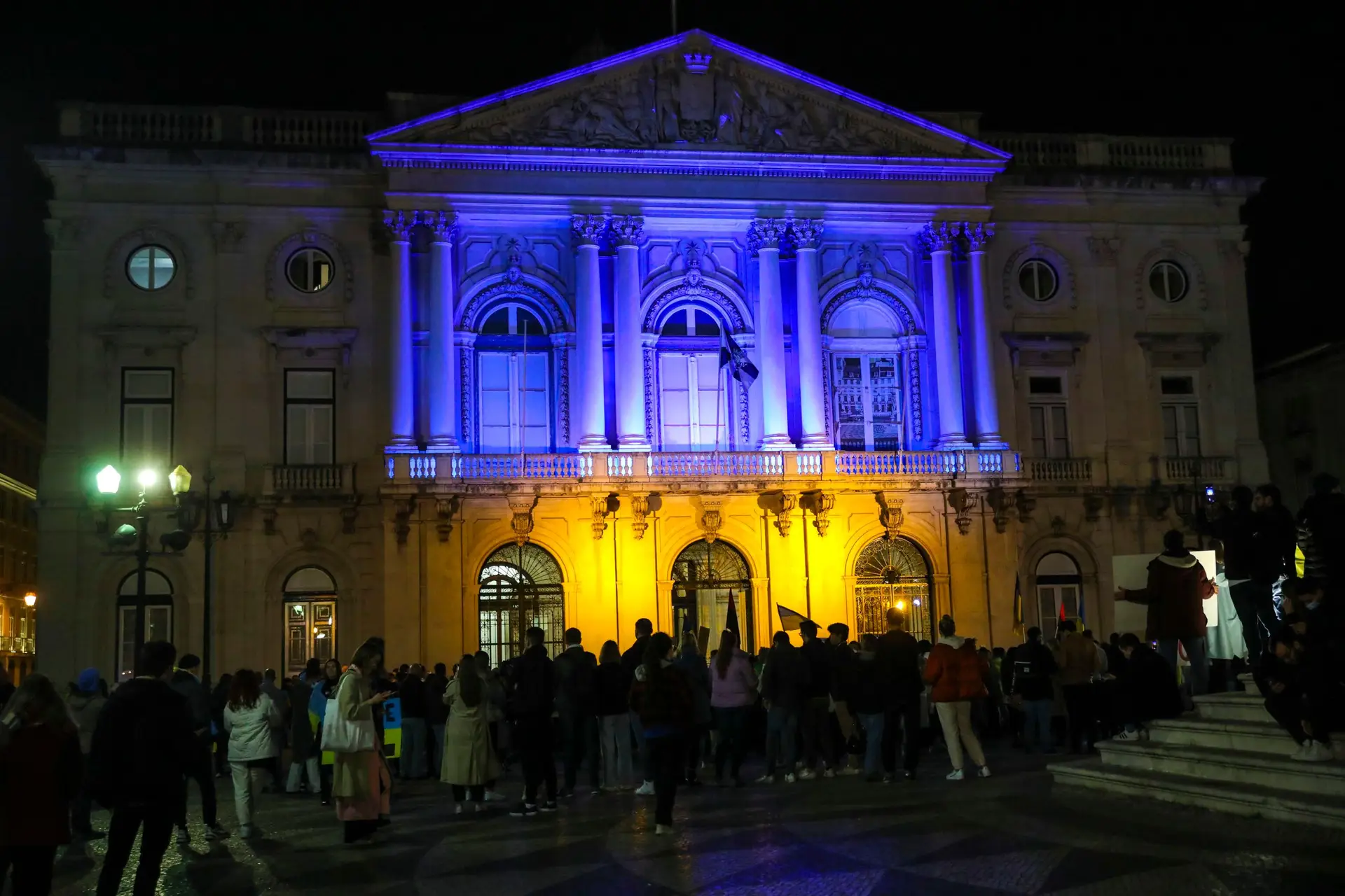 Com família e amigos debaixo de fogo, ucranianos pedem em Lisboa fim da guerra
