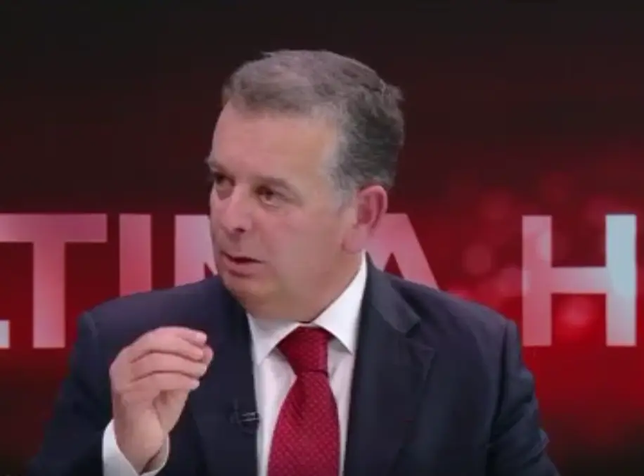 “Putin arrisca-se a cometer suicídio porque tem medo de morrer daqui a quatro ou cinco anos”