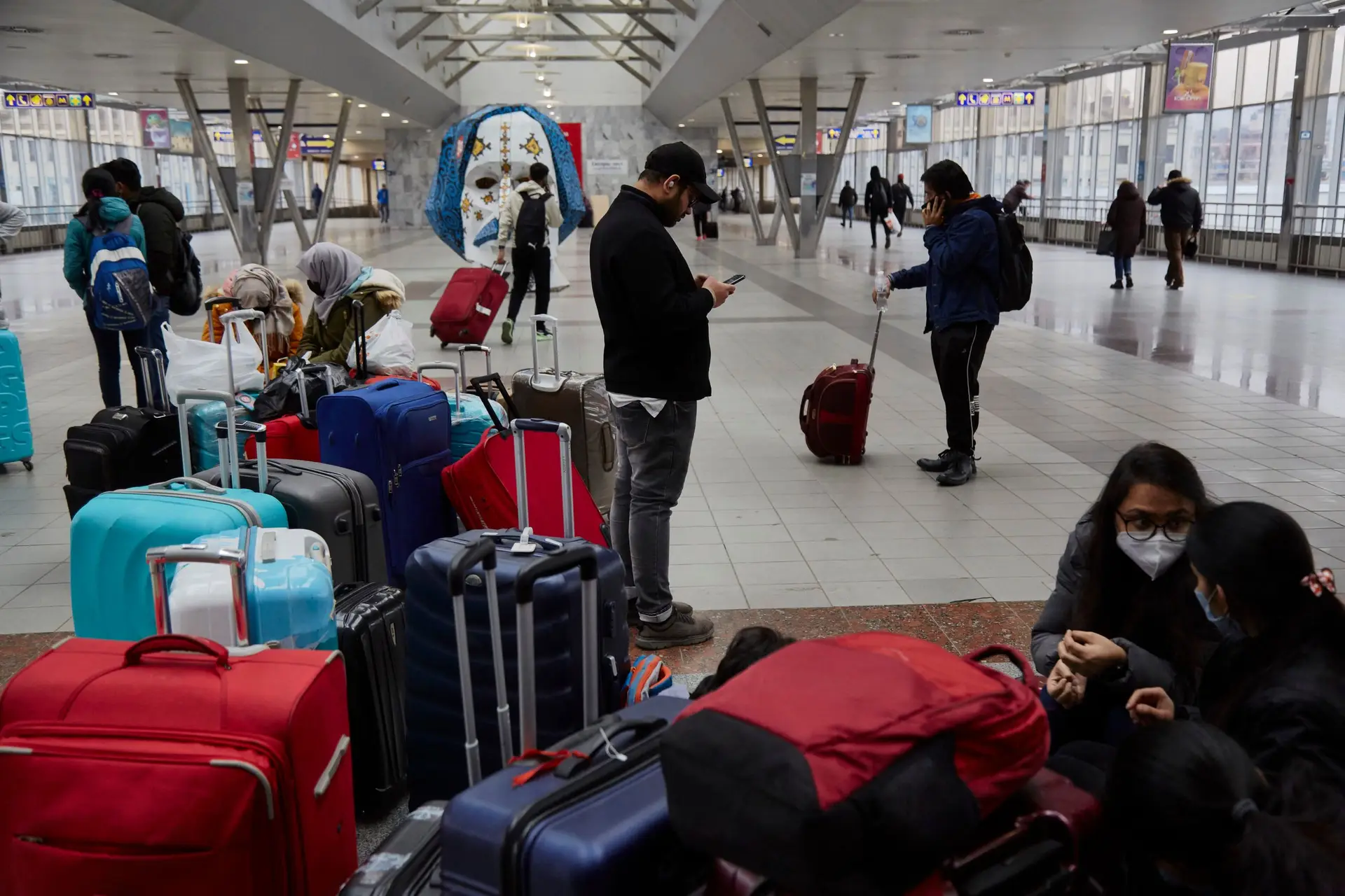 Portugueses aconselhados a sair da Ucrânia: embaixada organiza pontos de reunião em duas cidades
