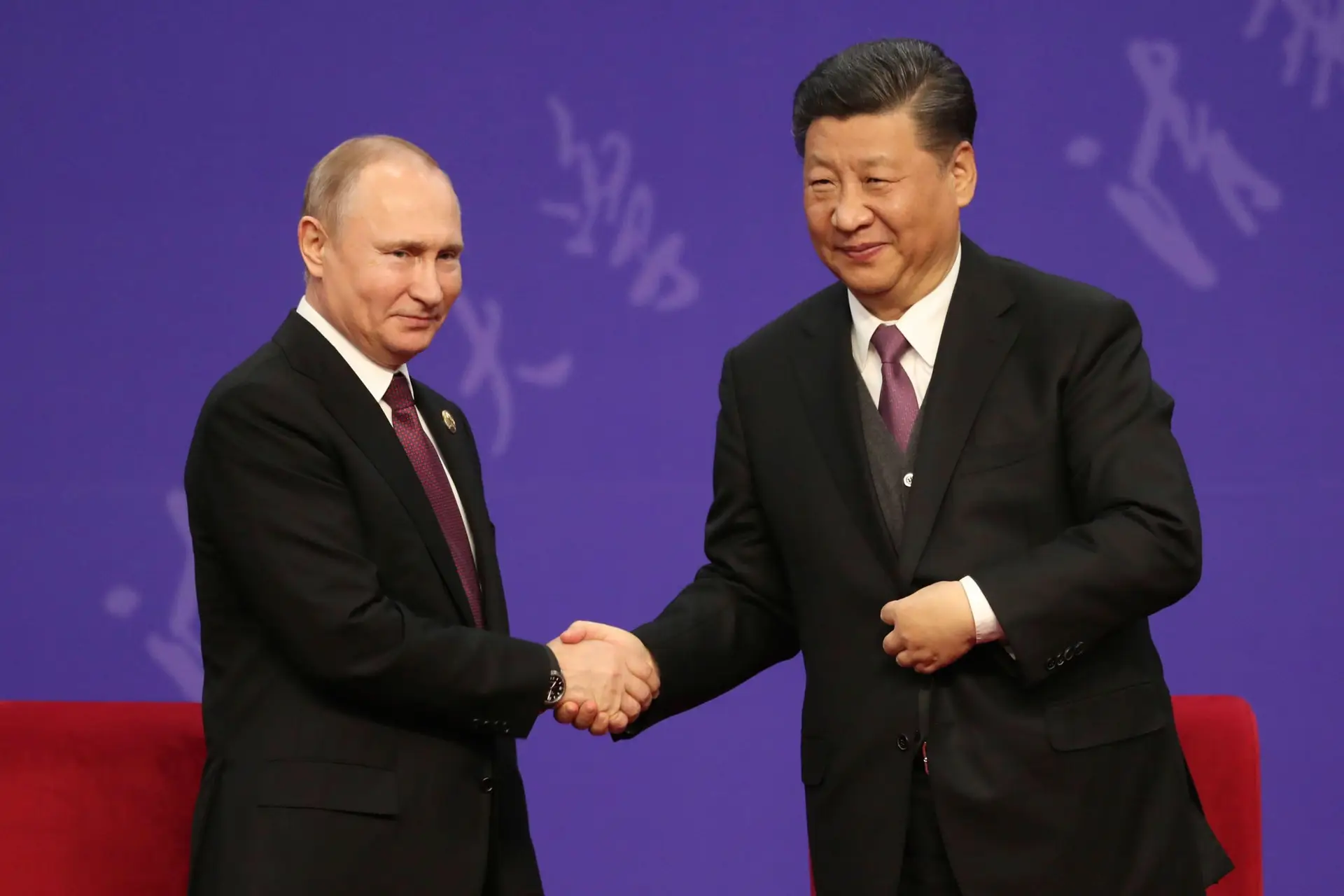 Ucrânia: Putin assegura ao Presidente chinês que está disposto a dialogar com Kiev
