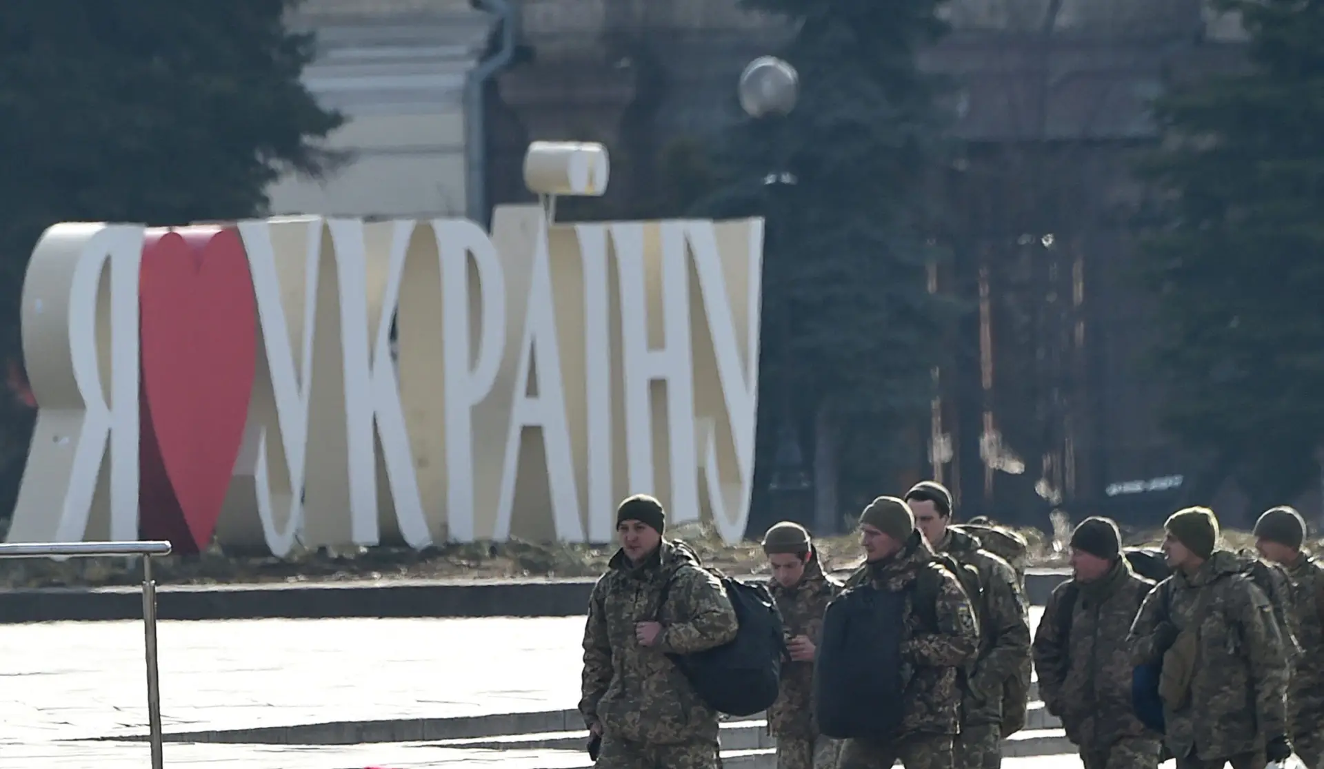 Invasão russa: Kiev mantém-se em alerta e com mais policiamento nas ruas