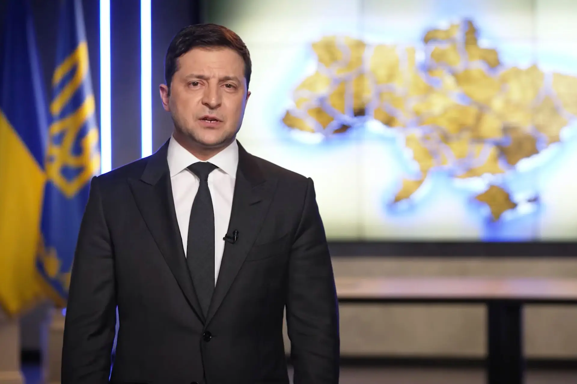 Zelensky: “Como se vão defender, se são tão lentos a ajudar a Ucrânia?”