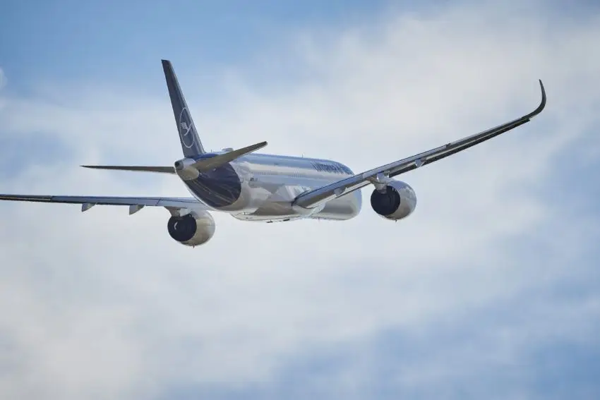 Greve leva ao cancelamento de centenas de voos da Lufthansa