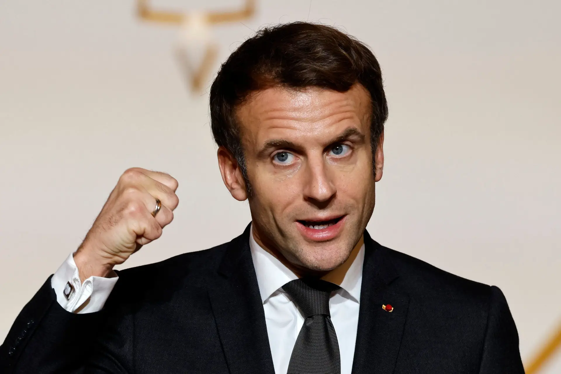 França vai endurecer sanções contra a Rússia e reforçar apoio de defesa à Ucrânia