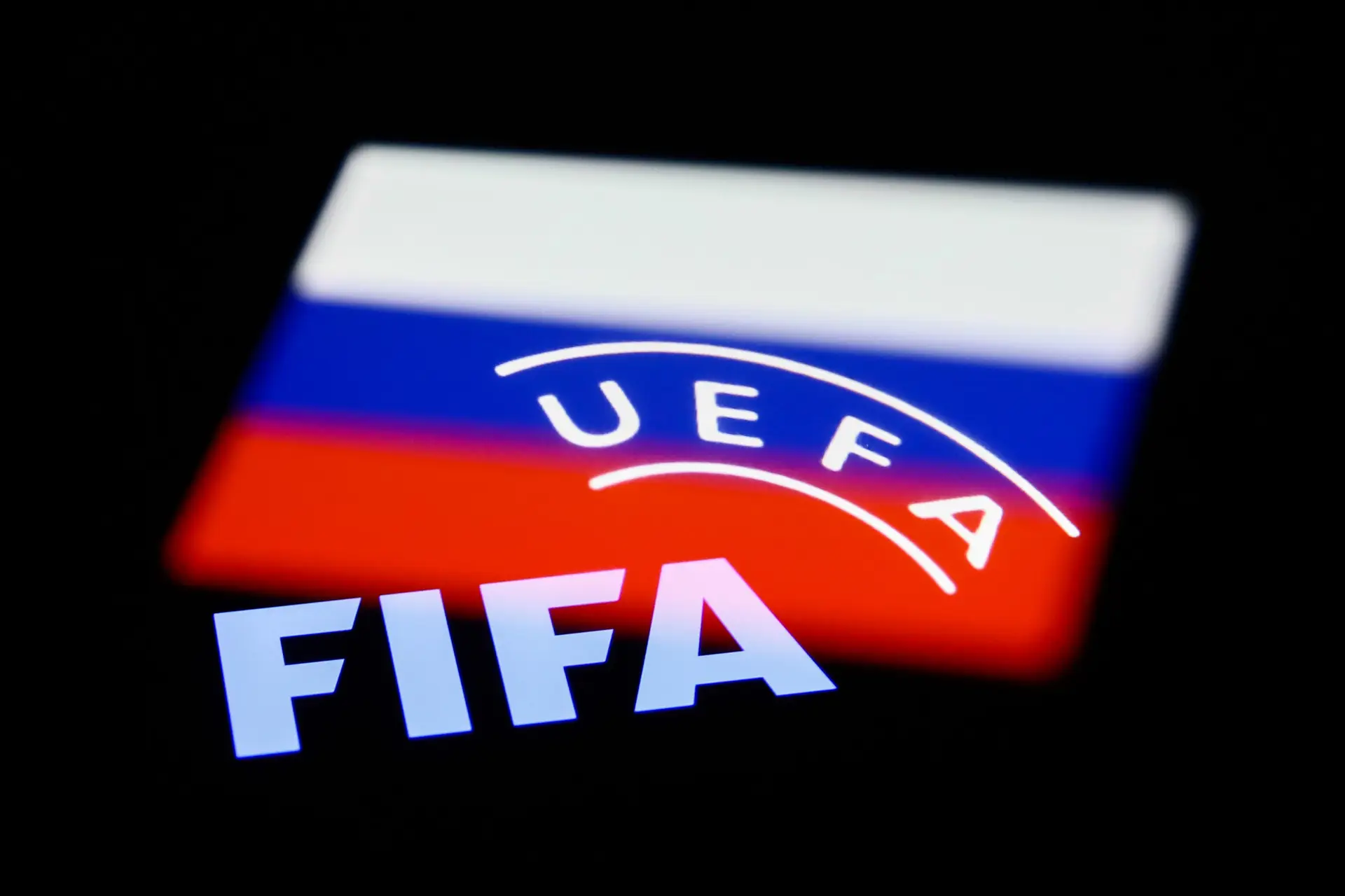 Equipas russas continuam excluídas das provas europeias em 2022/23
