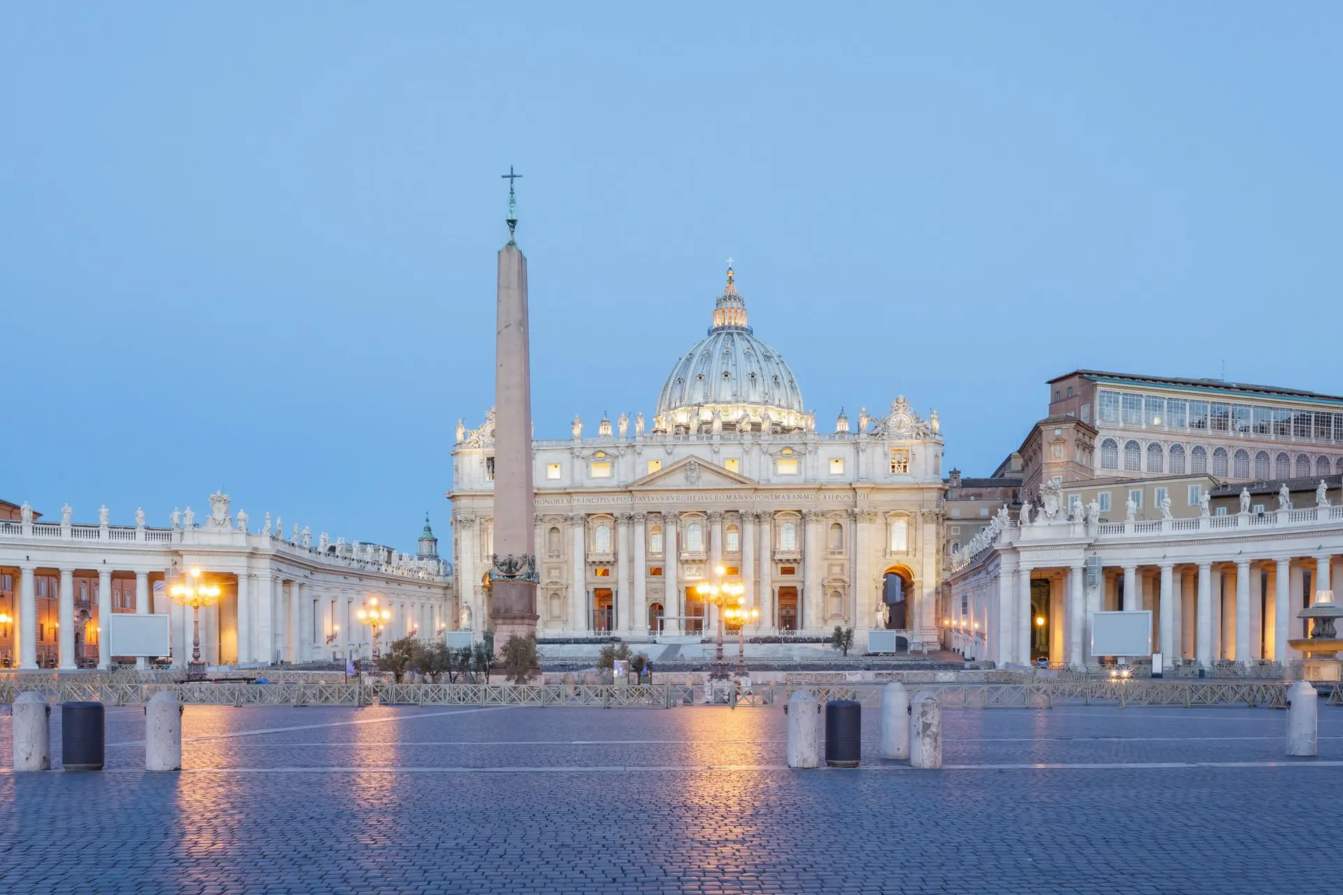 Ucrânia: Vaticano está disponível para ajudar nas negociações de paz
