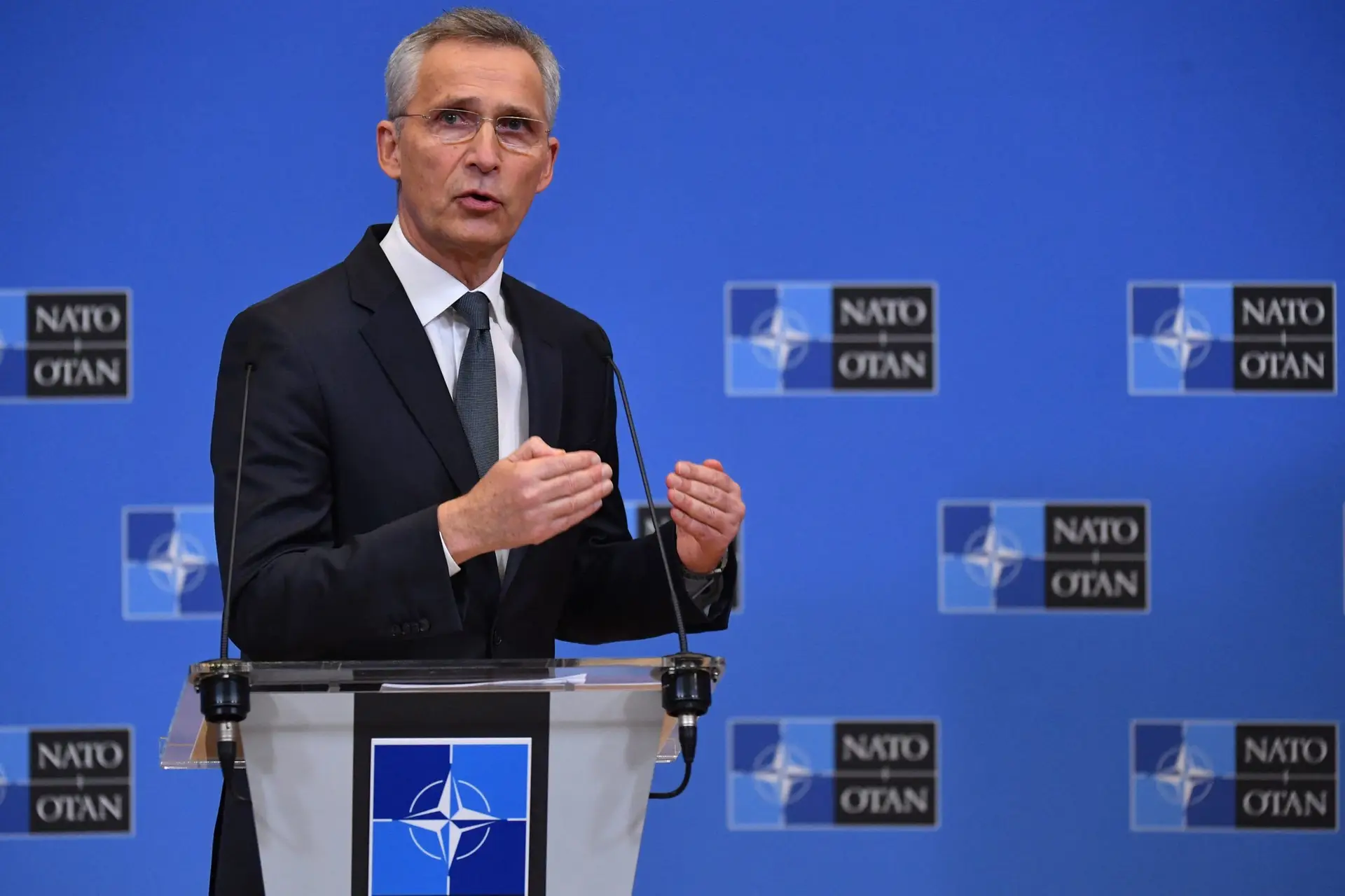 Secretário-geral da NATO acusa Putin de ter destruído a paz na Europa