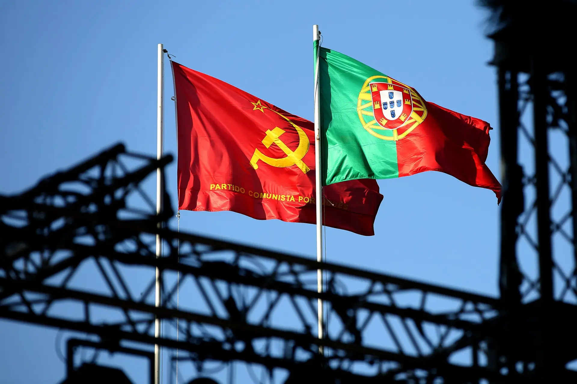 PCP explica porque votou contra resolução do Parlamento Europeu de condenação da Rússia