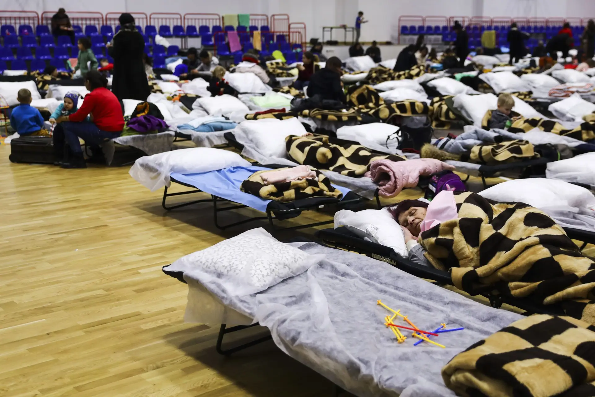 Guerra na Ucrânia: Polónia já recebeu mais de 450 mil refugiados 