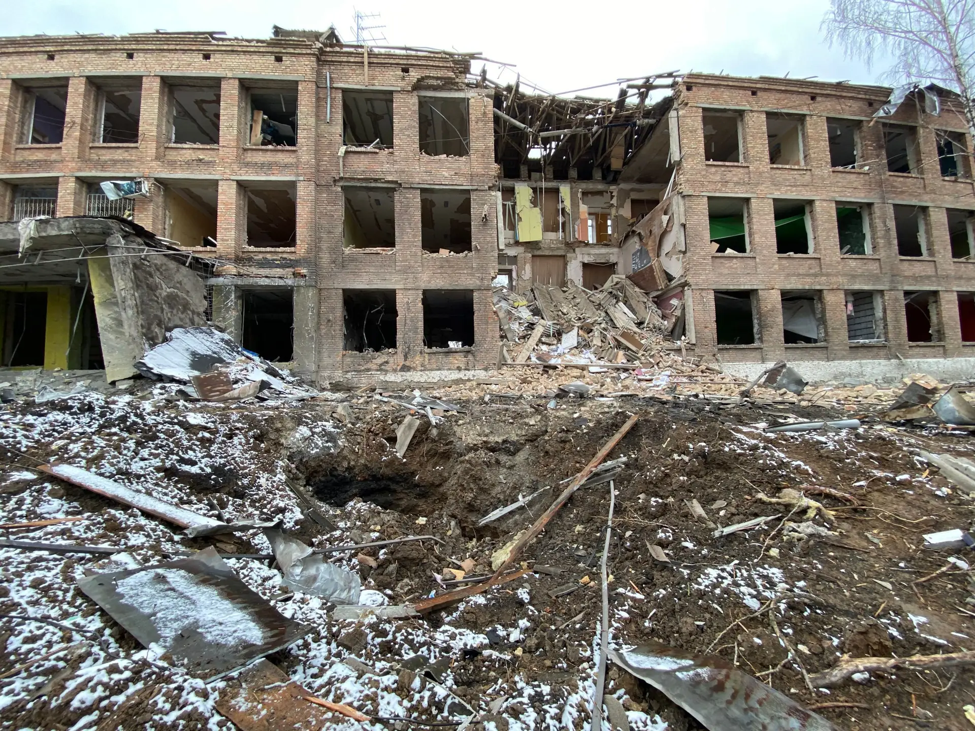 Tropas russas dizem ter destruído mais de 1.800 infraestruturas militares