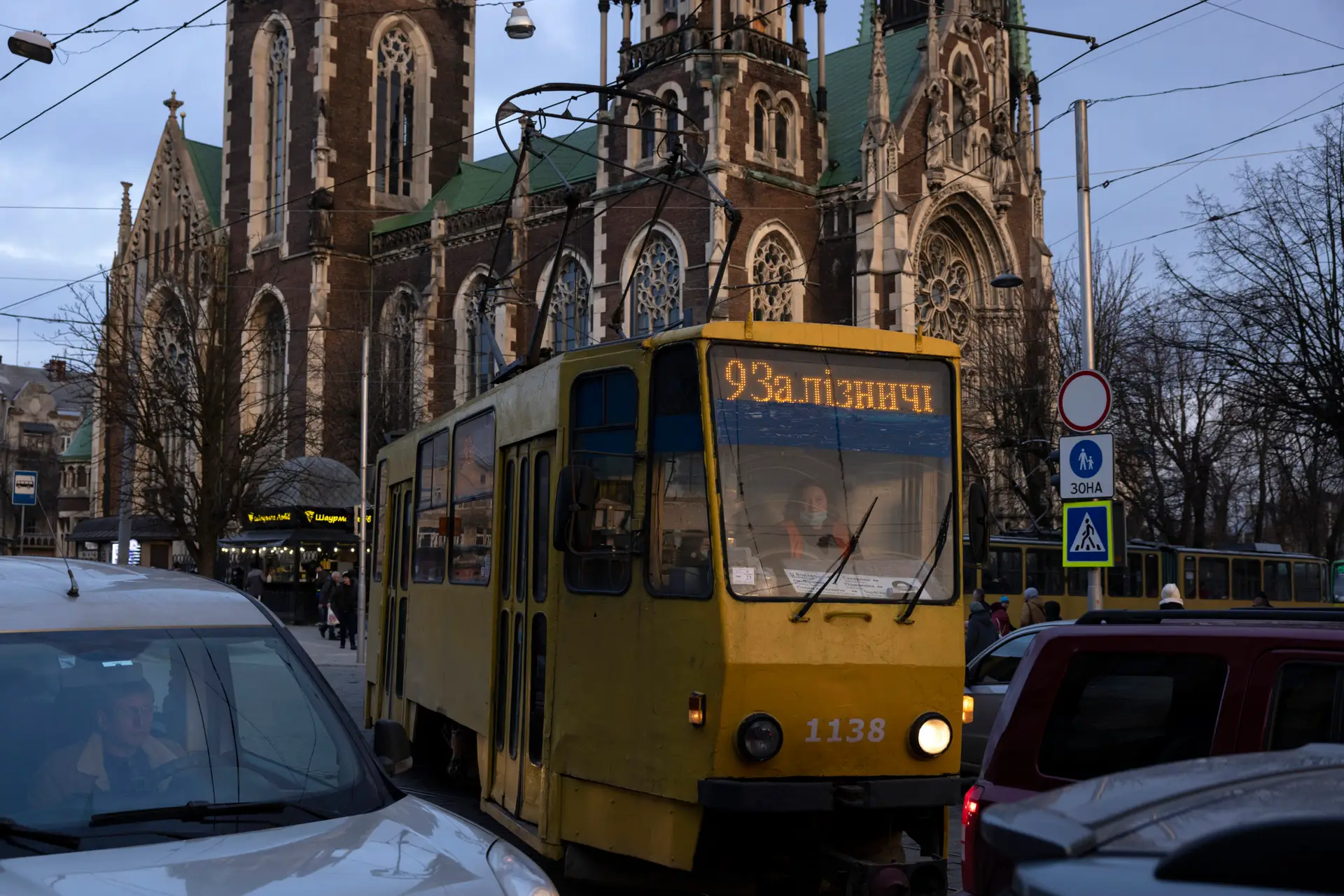 Cidade de Lviv serve de abrigo aos ucranianos que não querem sair do país